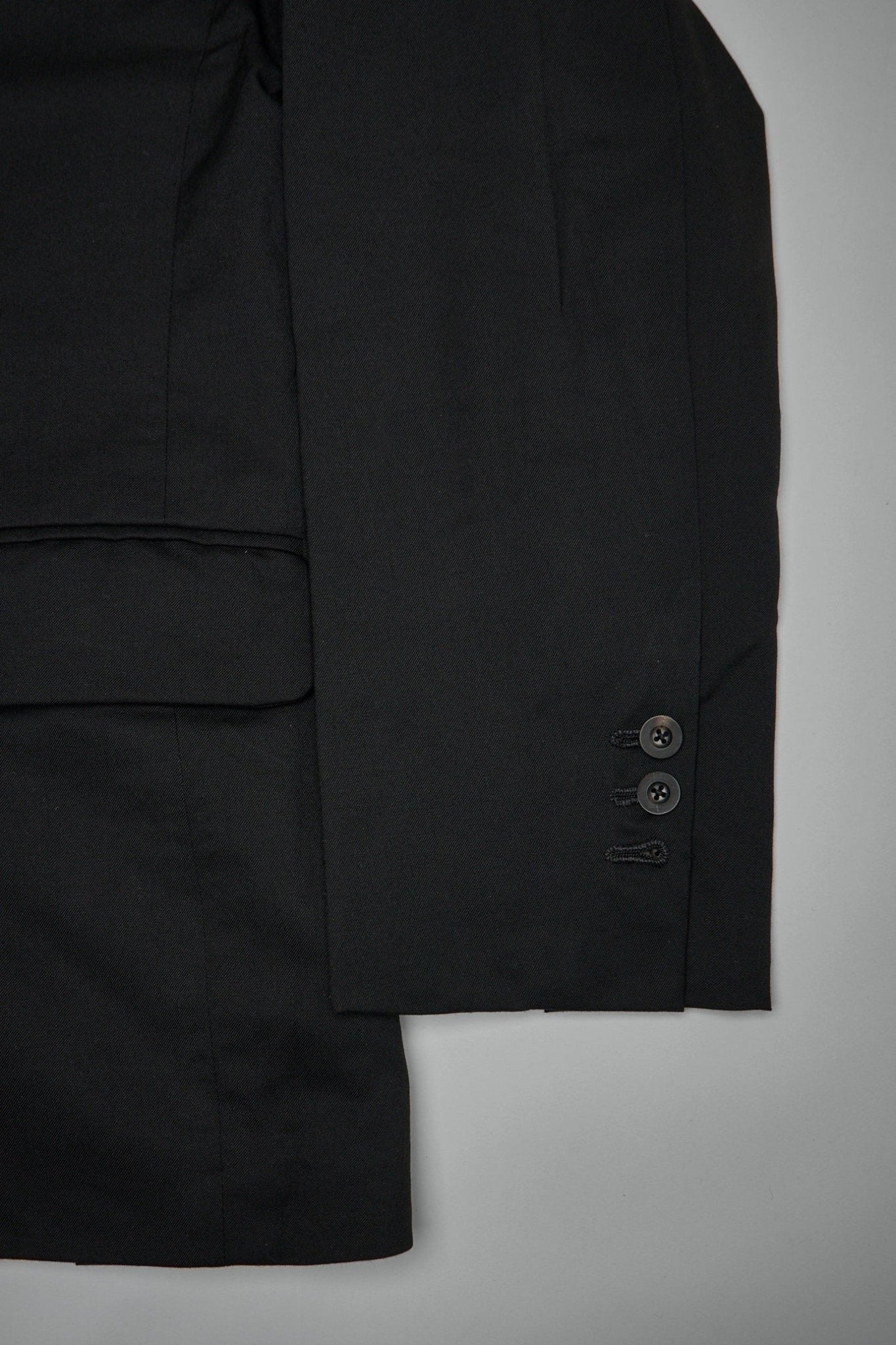 Geoffrey B. Small - 3 - button Single - breasted Peak - lapel, Hand Pad - stitched Jacket - LABELS