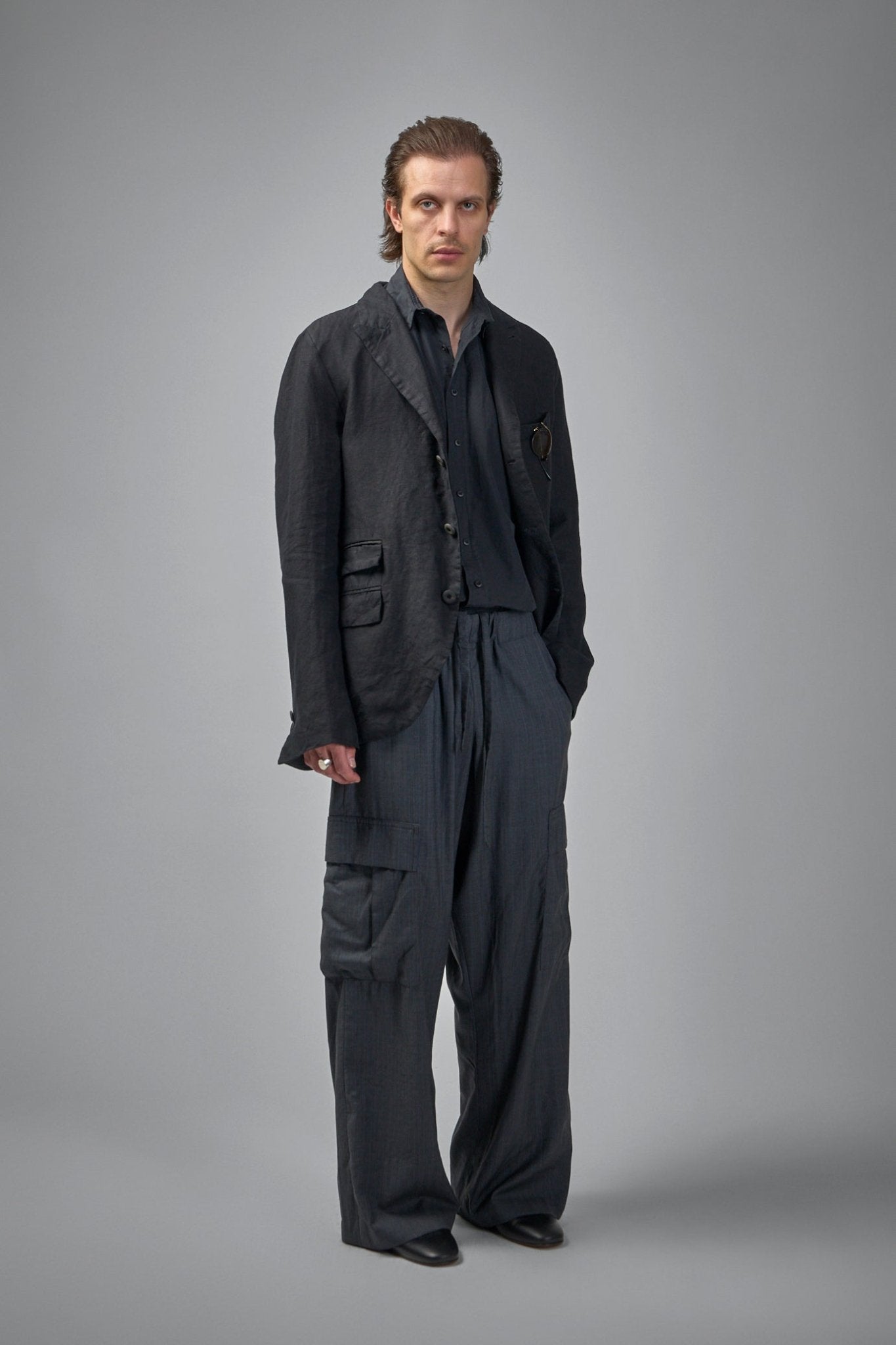 Geoffrey B. Small - Hand Pad - stitched Classic Notch Lapel 3 - button Fully - lined Jacket - LABELS