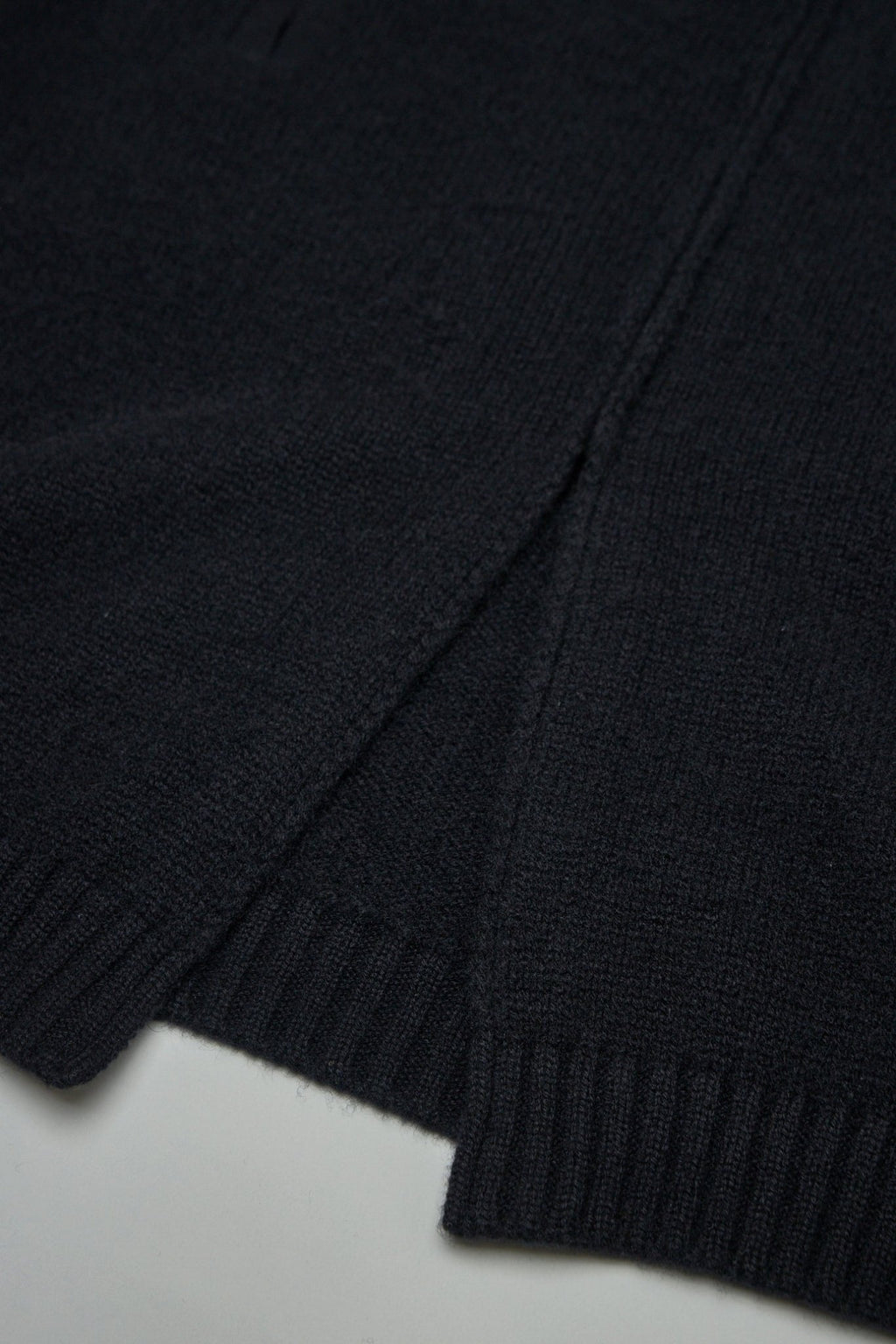 Geoffrey B. Small - Pure Cariaggi Yarn Cashmere Long Knit Cardigan - LABELS