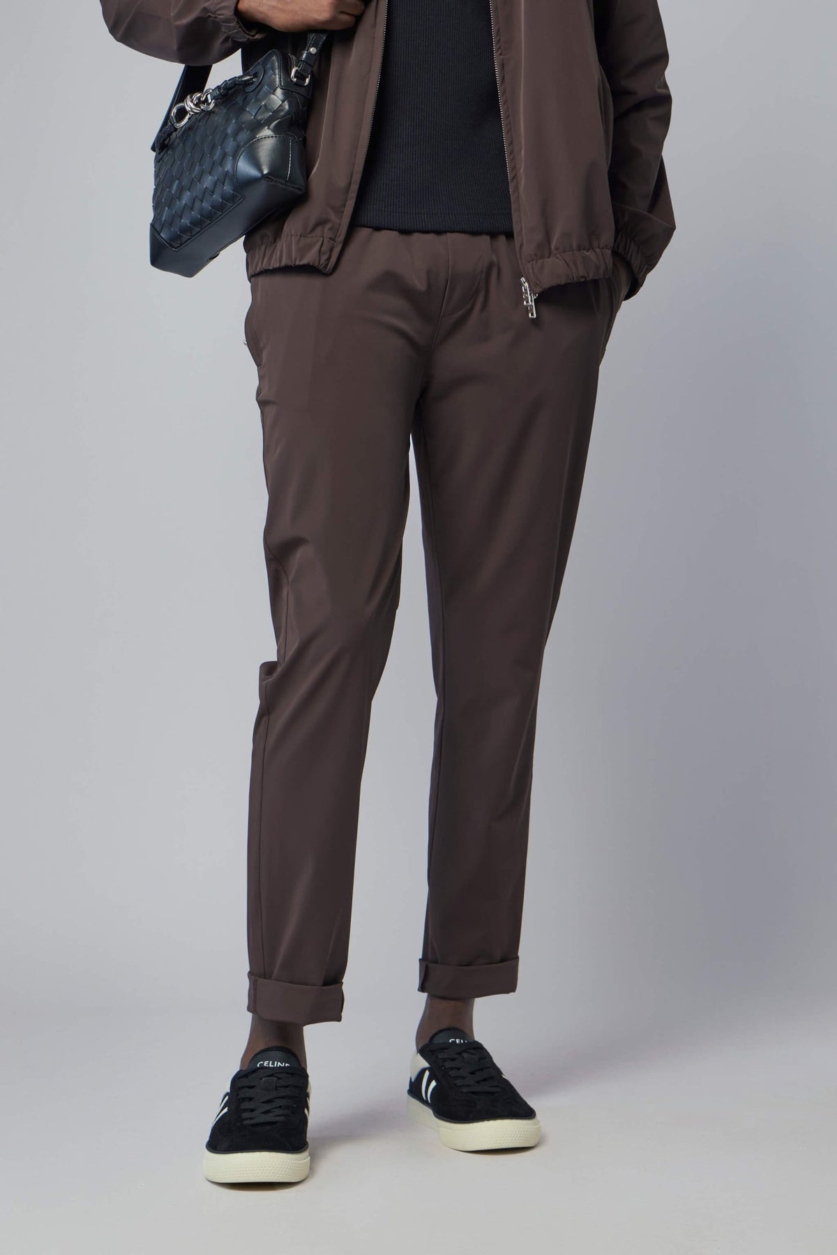 Gogetti cargo pants in relaxed fit with elastic waistband and side pockets