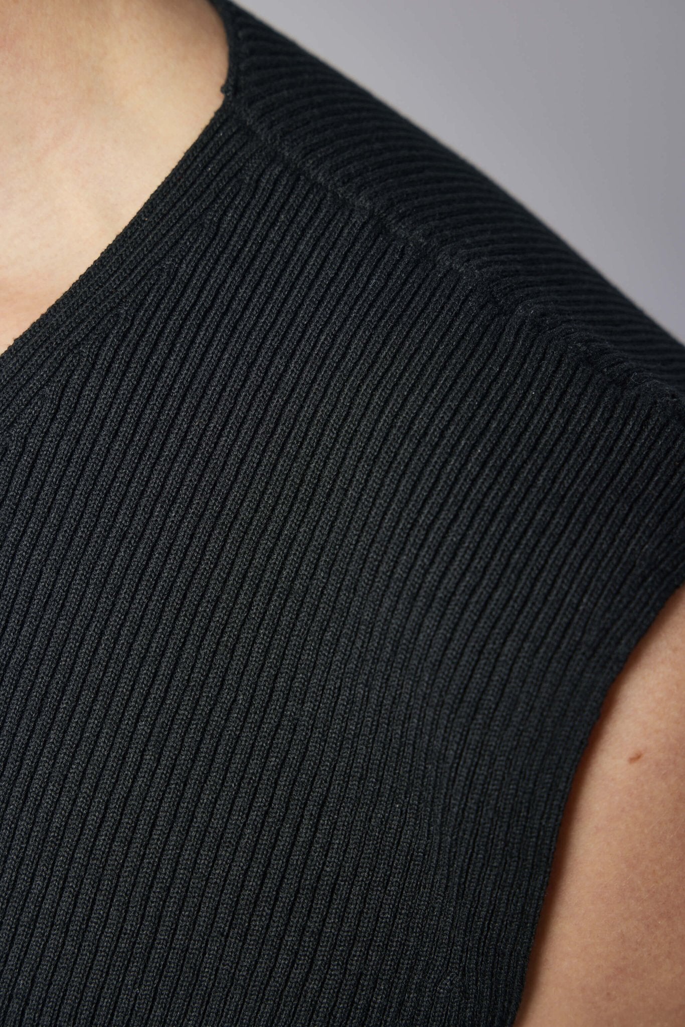 Homme Plissé Issey Miyake - Basic Knit Top - LABELS
