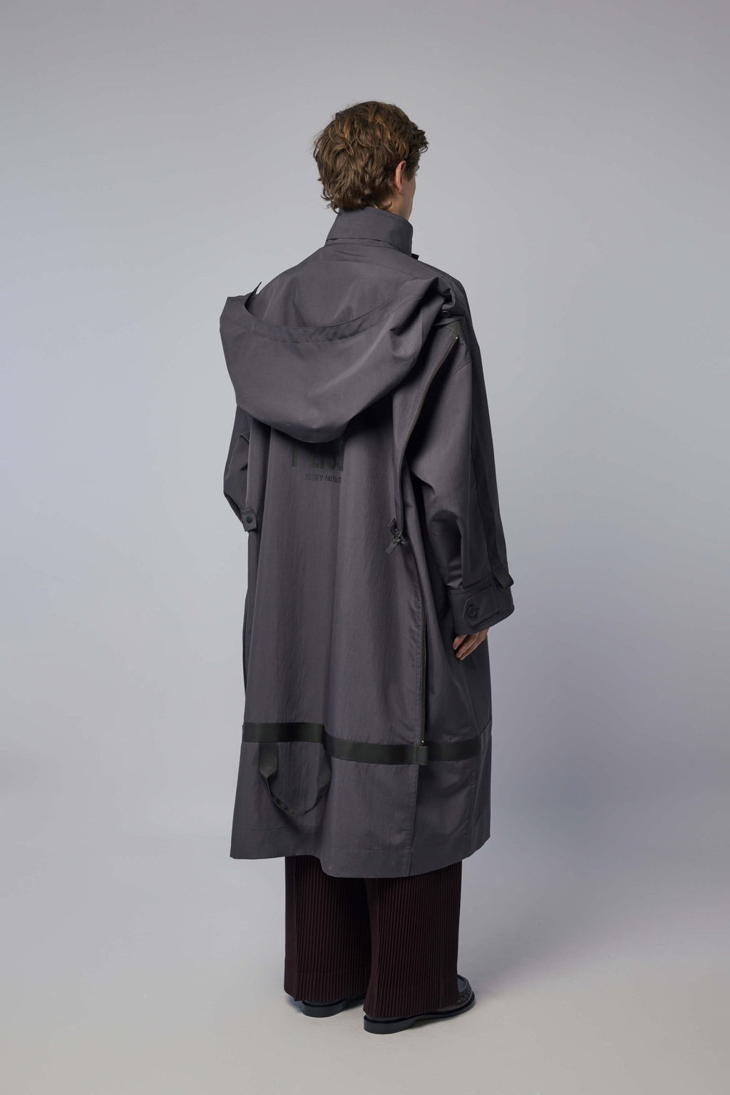 Homme Plissé Issey Miyake - Carrier Carried Coat - LABELS