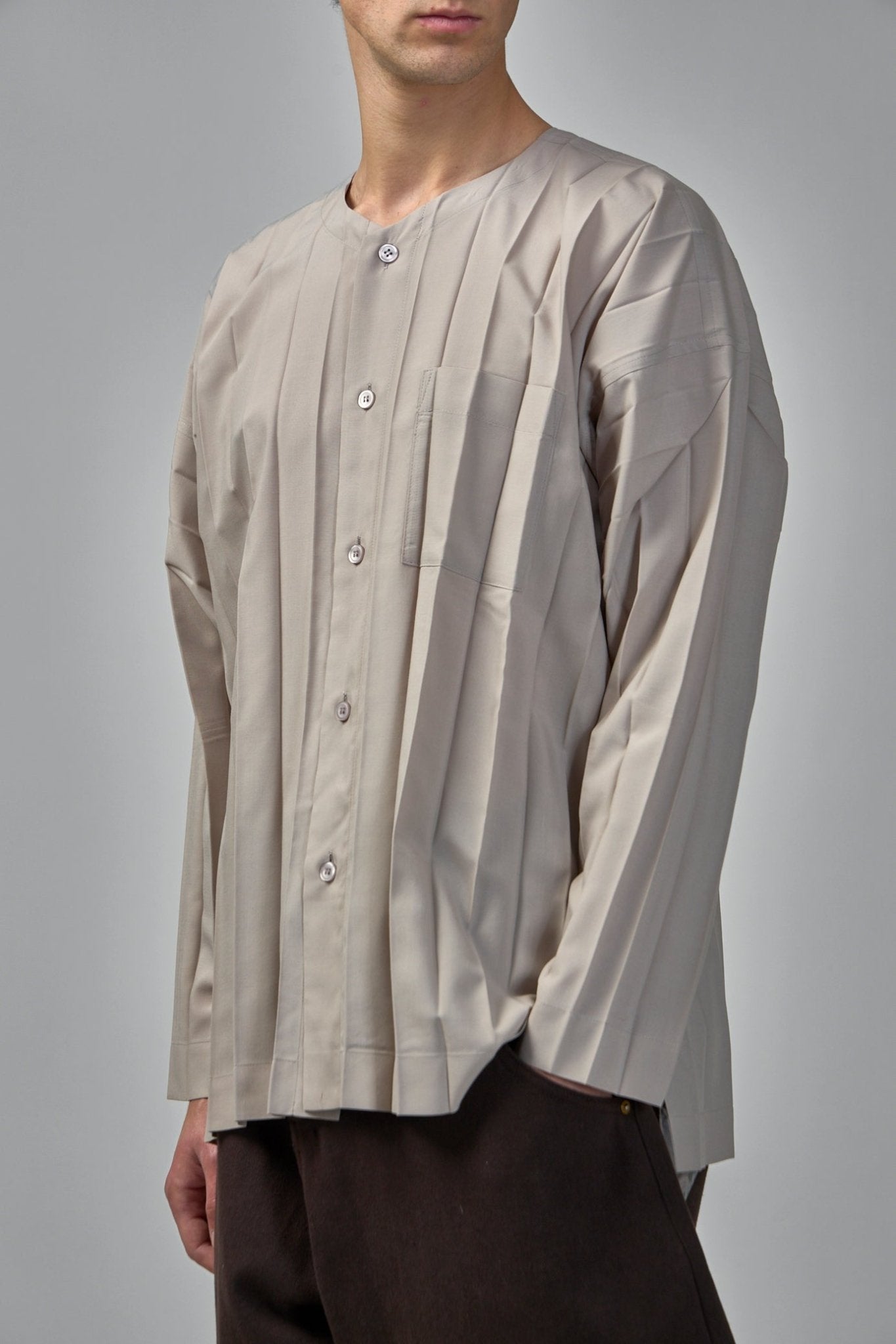 HOMME PLISSÉ ISSEY MIYAKE シャツ　サイズ2 Verso Shirt in Black