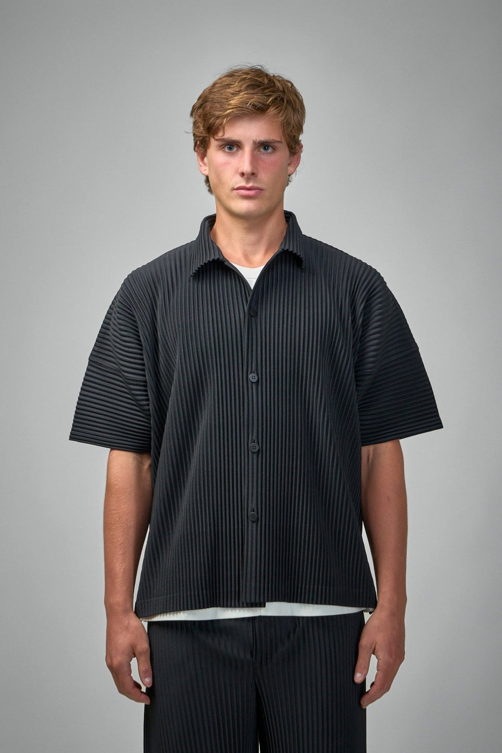 Homme Plissé Issey Miyake - MC April - LABELS