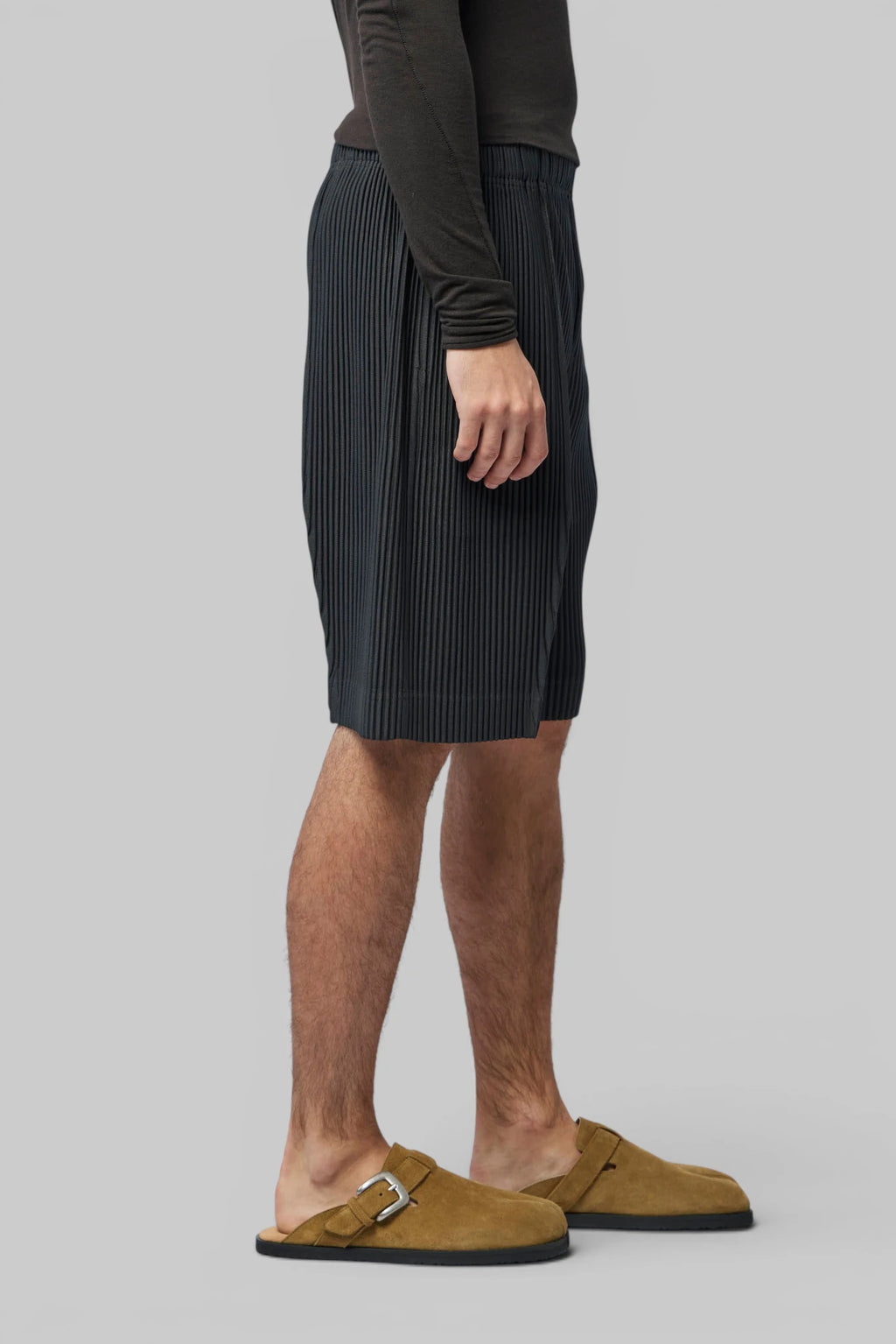 Homme Plissé Issey Miyake Shorts vertical stripe detail close-up