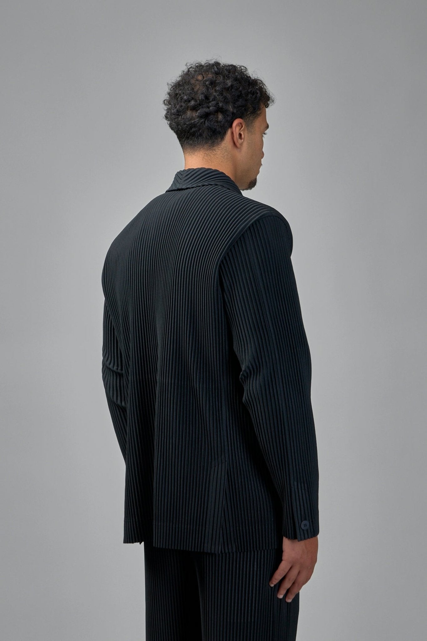 Homme Plissé Issey Miyake - LABELS