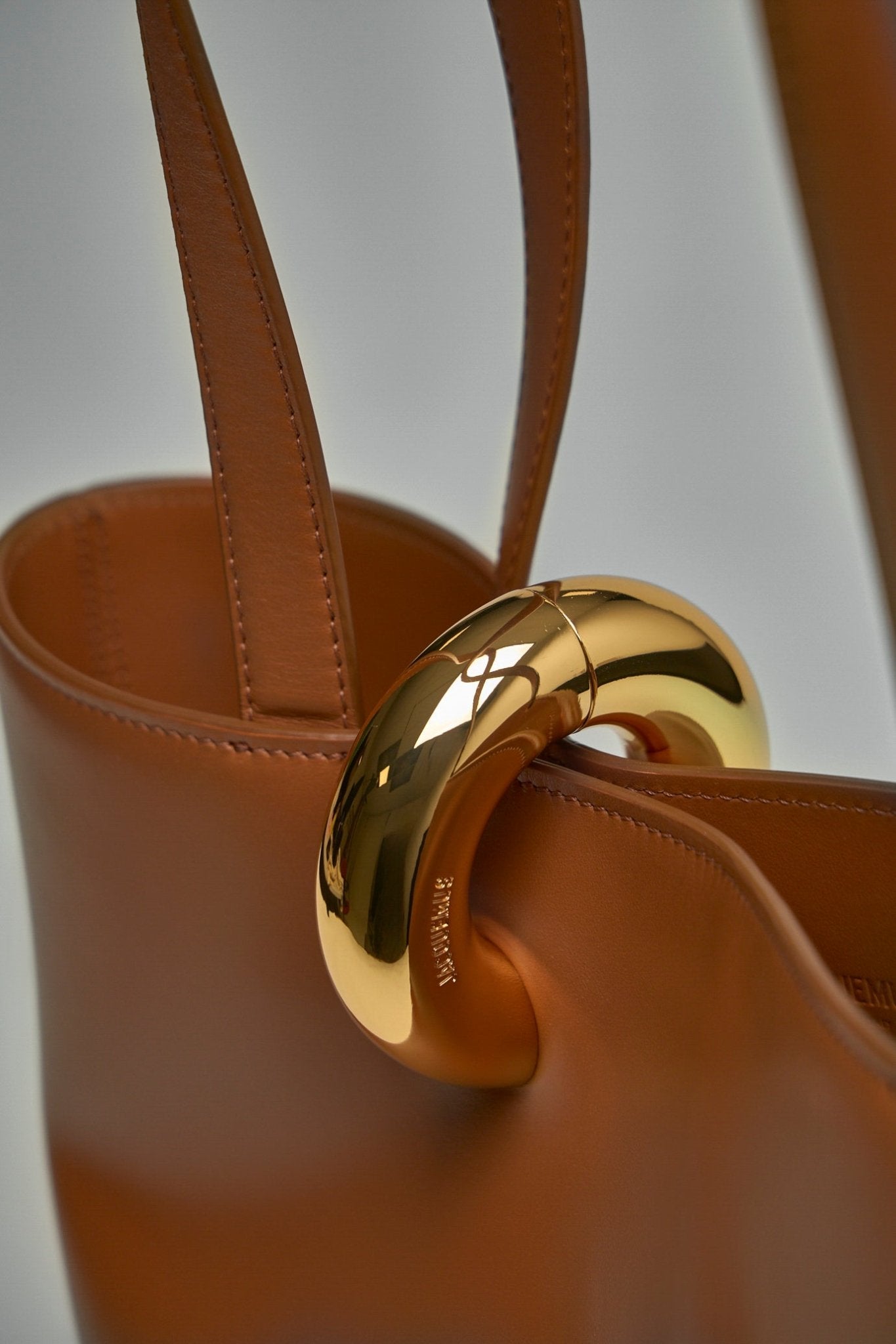 Jacquemus - La Bambola Moyen - LABELS