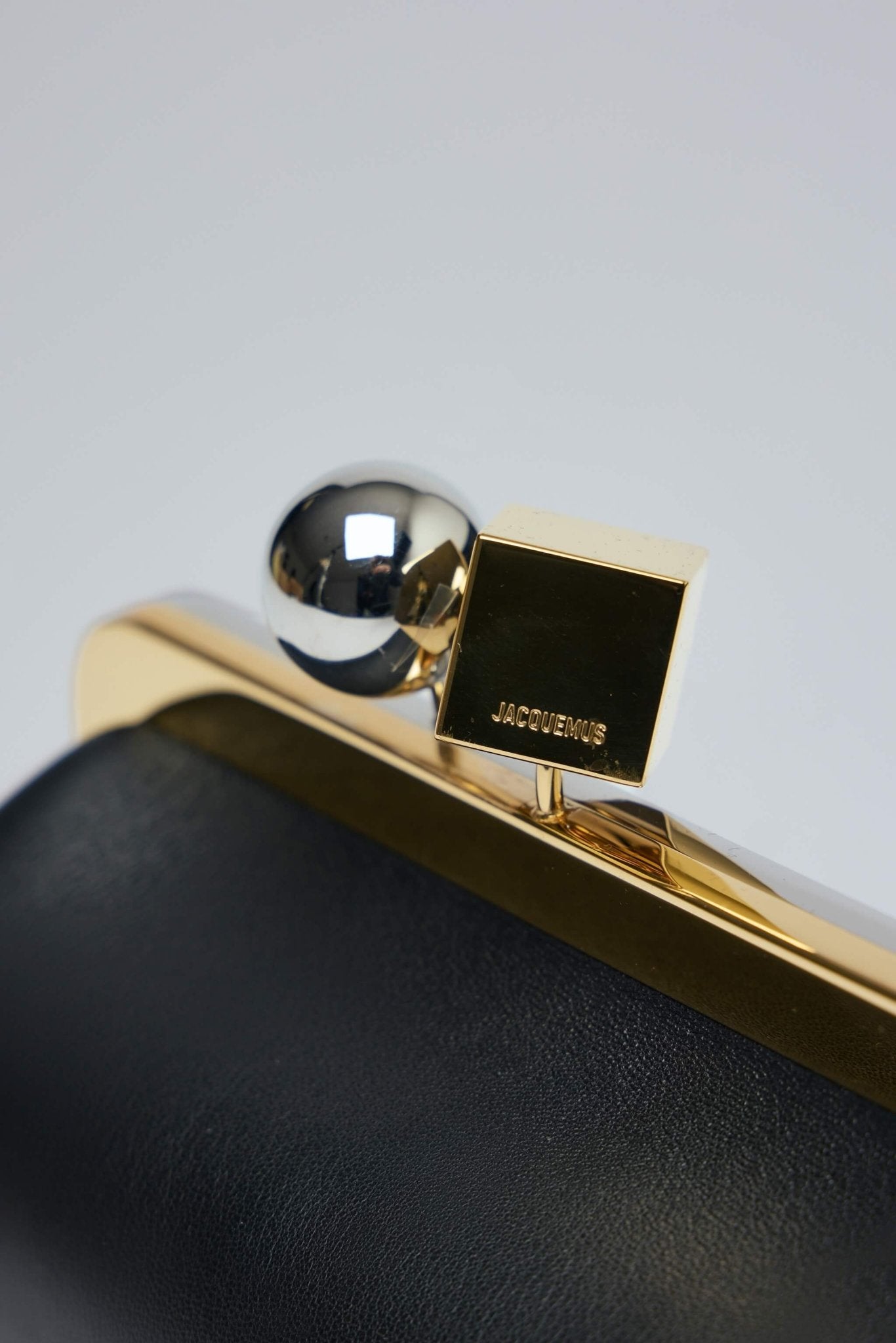 Jacquemus - La Pochette Salon - LABELS