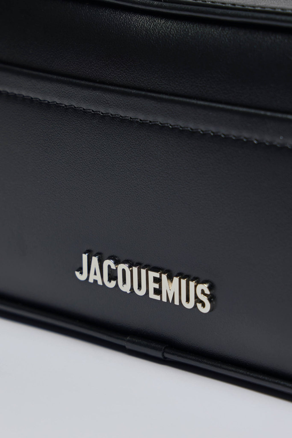 Jacquemus - Le Baneto - LABELS