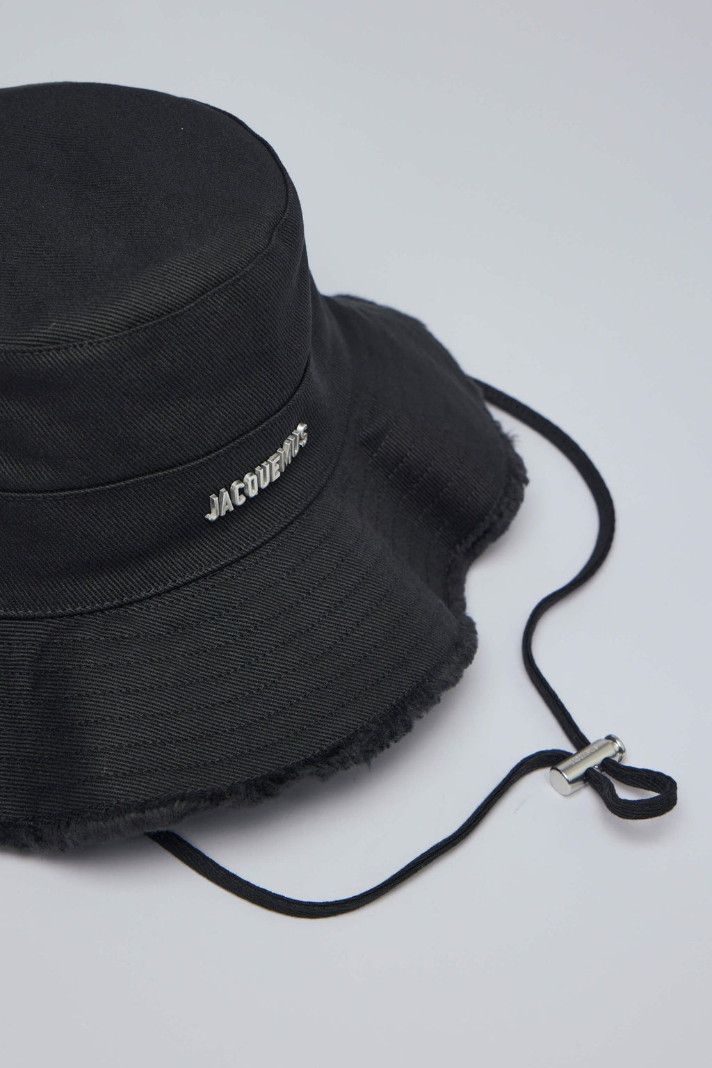 Jacquemus - Le Bob Artichaut - LABELS