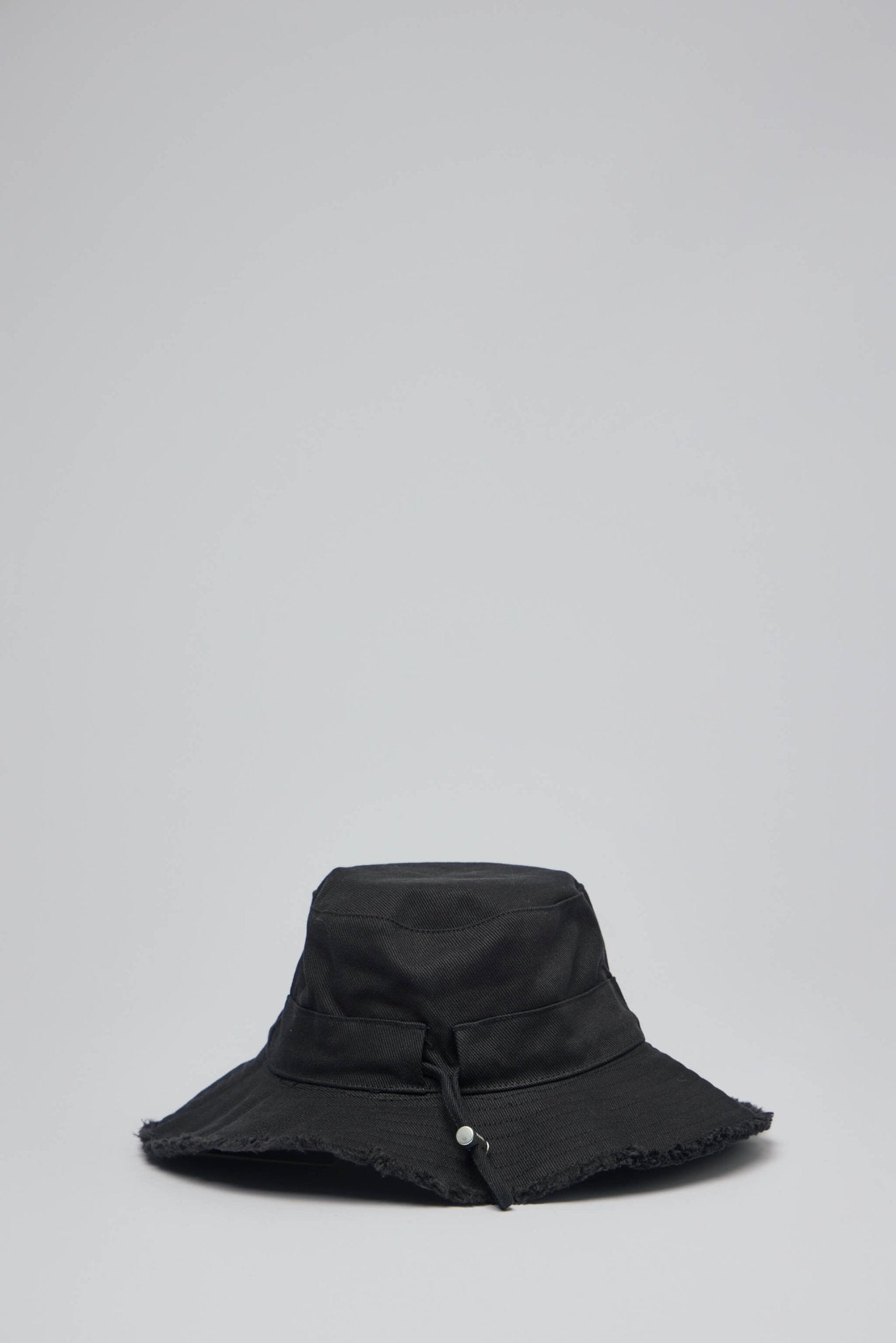 Jacquemus - Le Bob Artichaut - LABELS