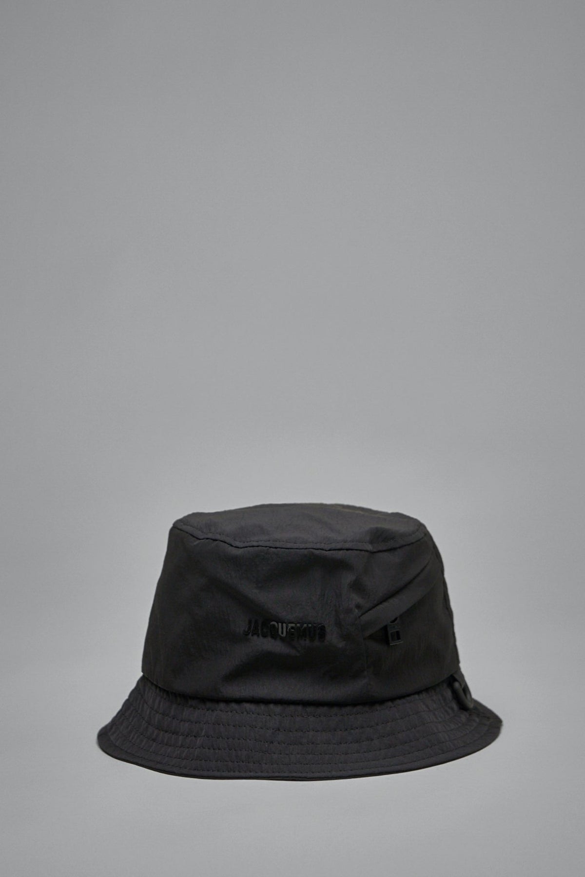 Luxury Black Nylon Logo Bucket Hat Prada Re-Nylon Metal Triangle Logo Padded Bucket Hat M Black  main image 2