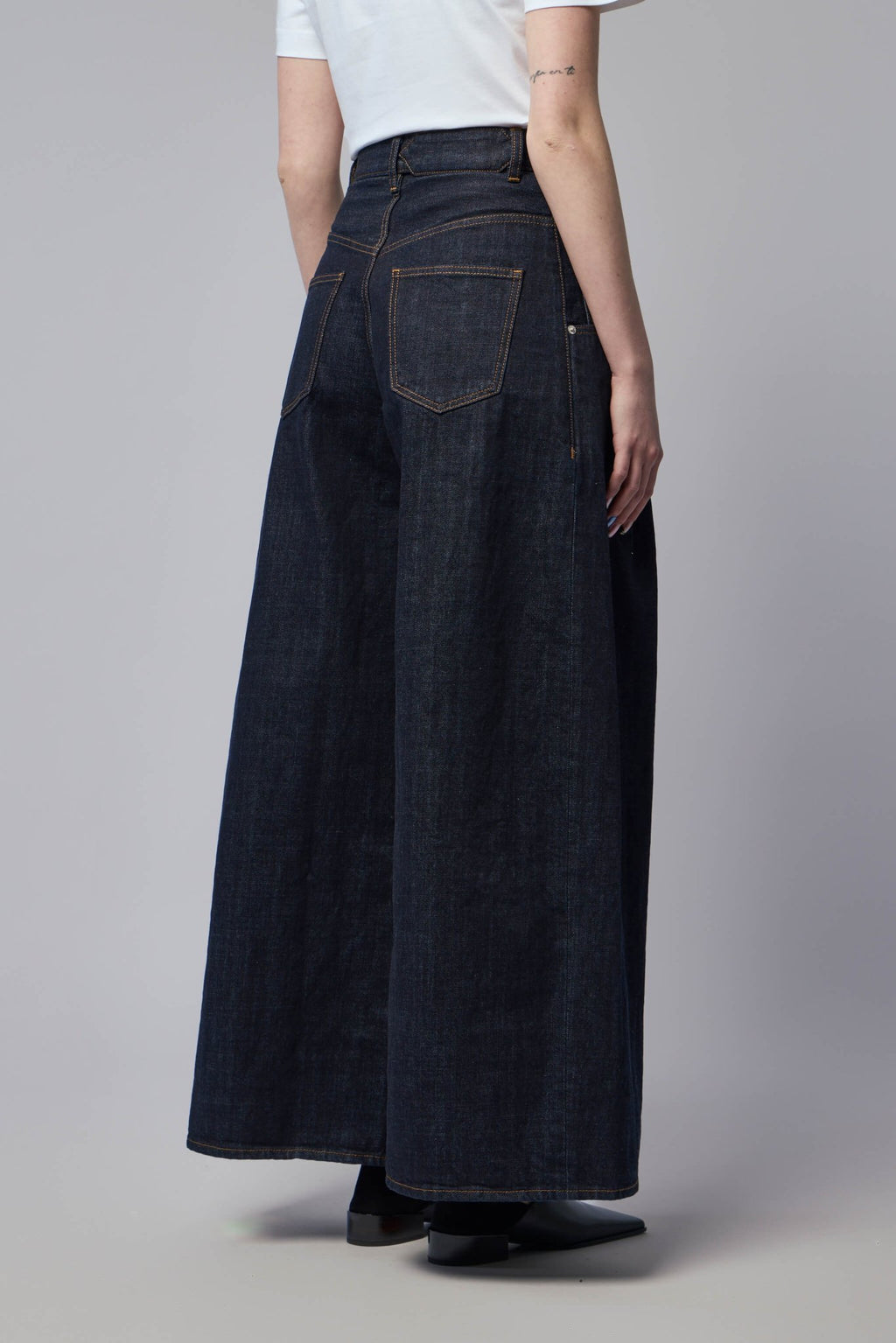 Jacquemus - Le De - nimes Souro - LABELS