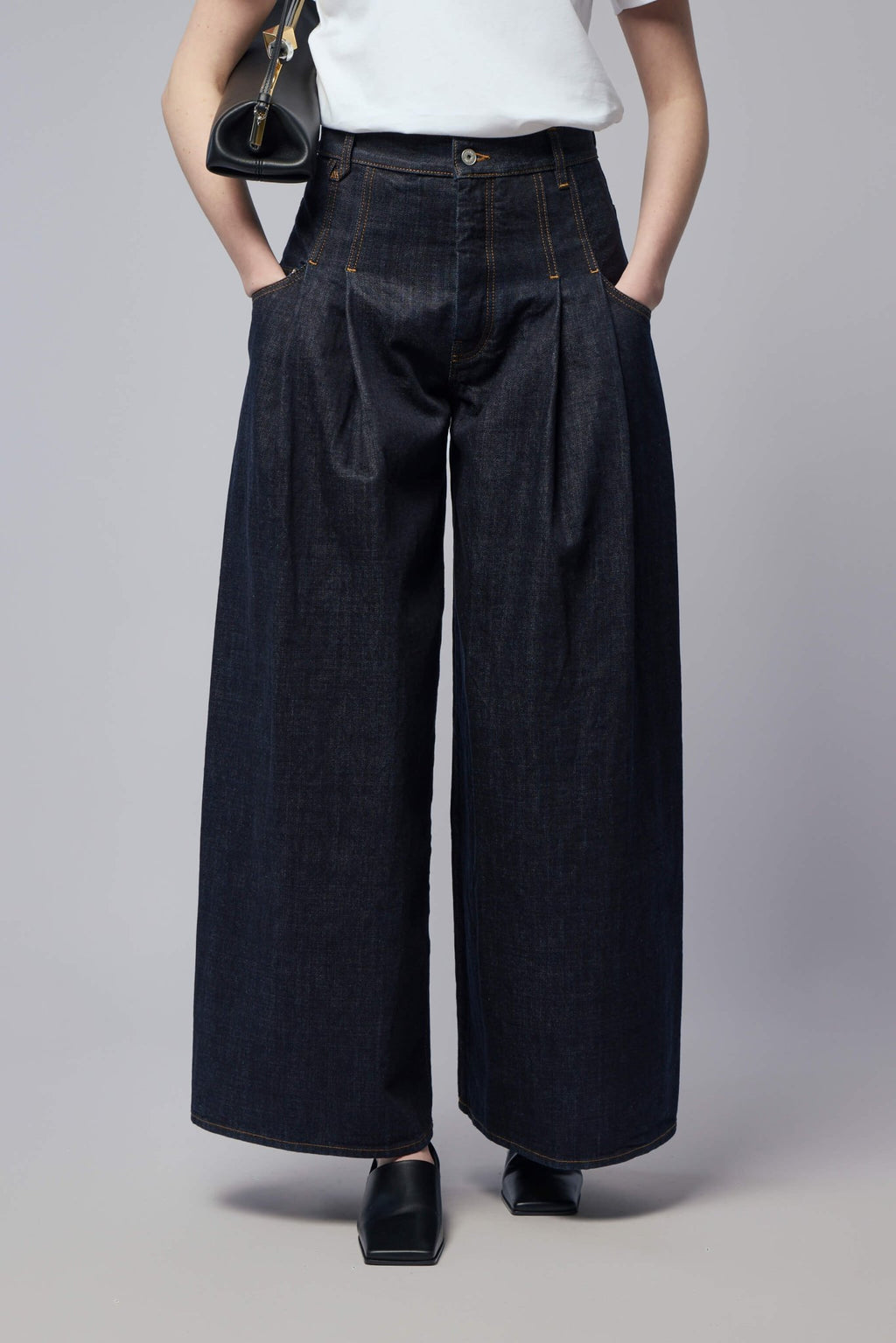 Jacquemus - Le De - nimes Souro - LABELS