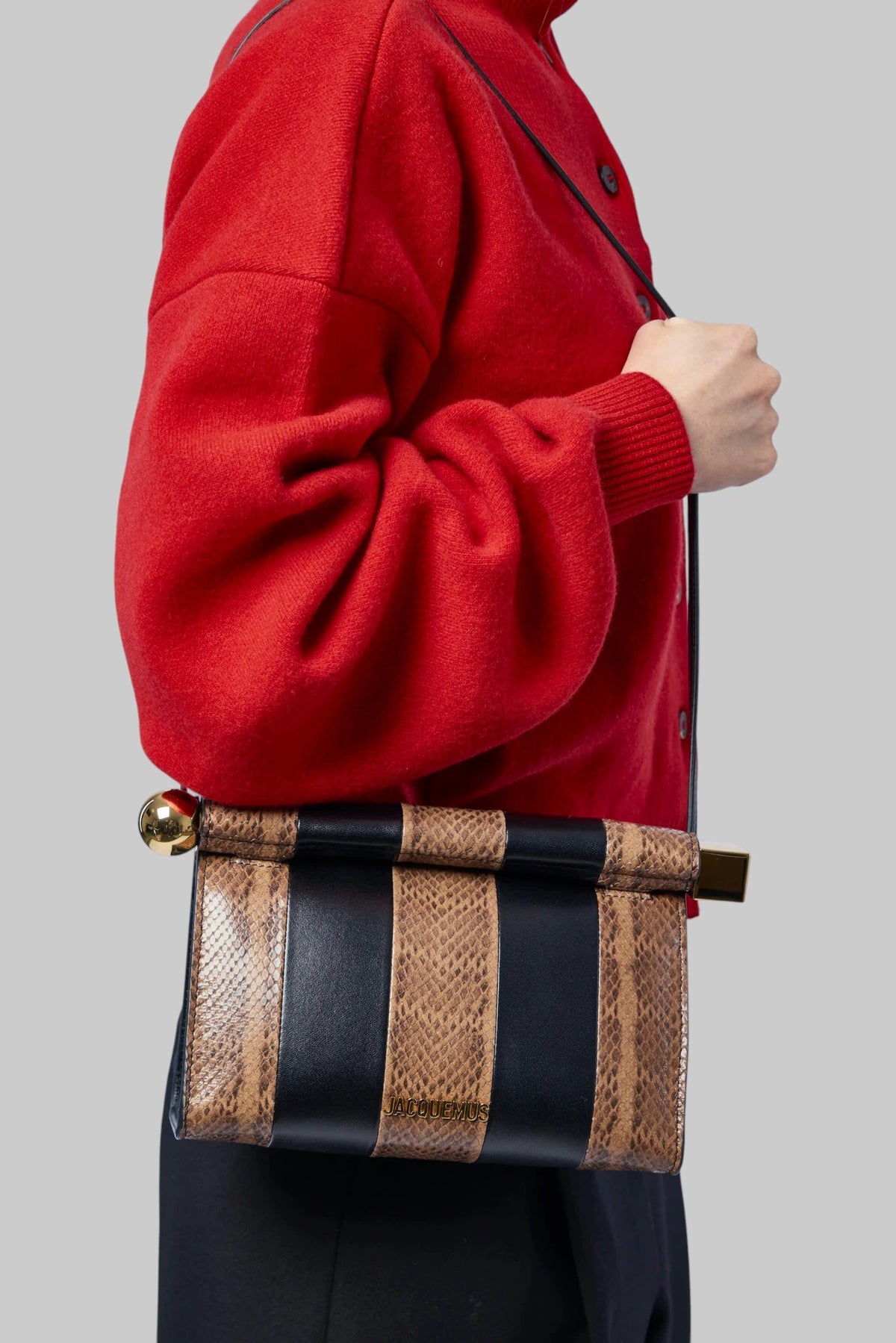 Jacquemus - Le Sac Rond Carre - LABELS