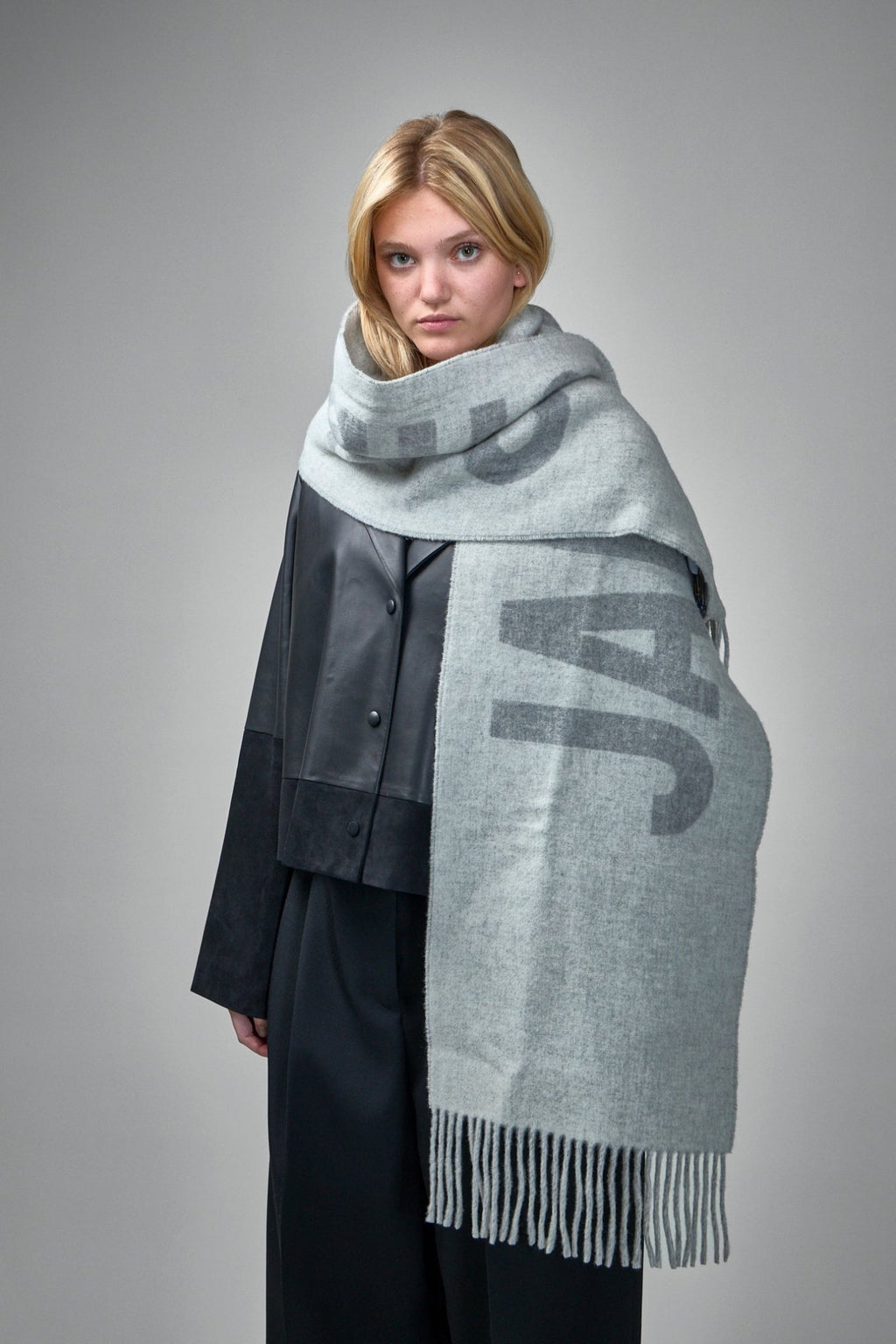 Jacquemus - L'echarpe Jacquemus - LABELS