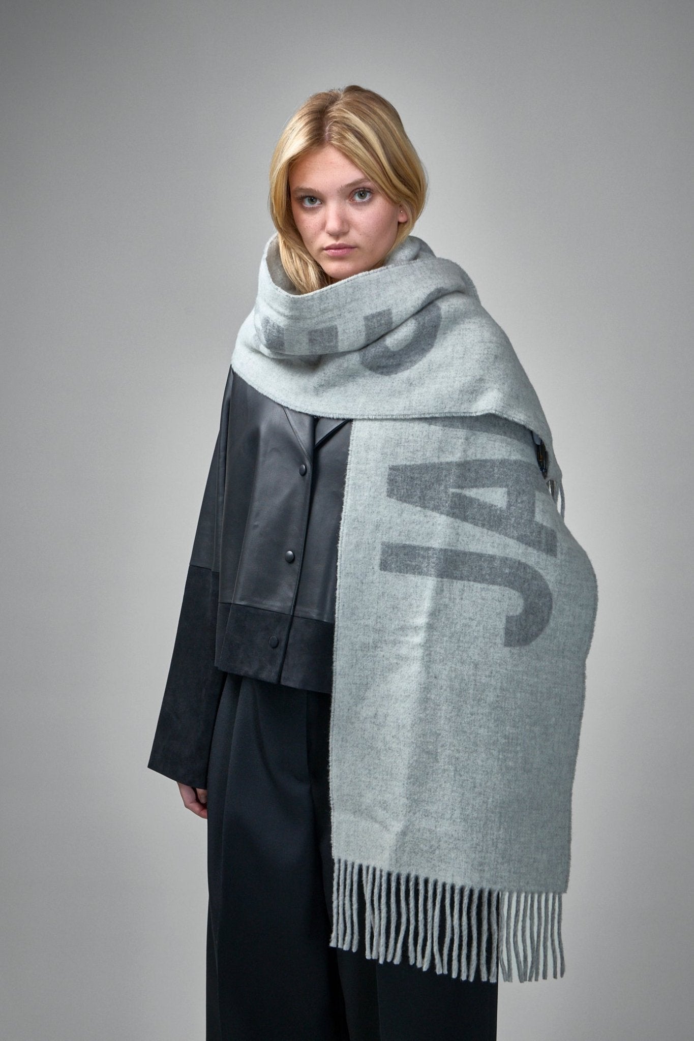 Jacquemus - L'echarpe Jacquemus - LABELS