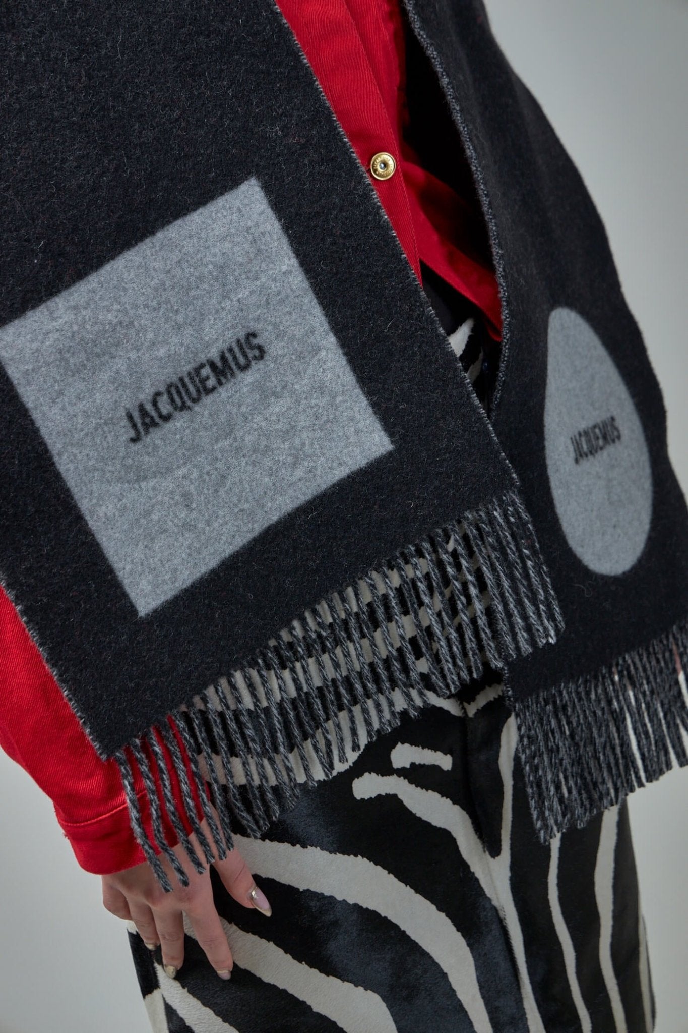 Jacquemus - L'echarpe Rond Carre - LABELS