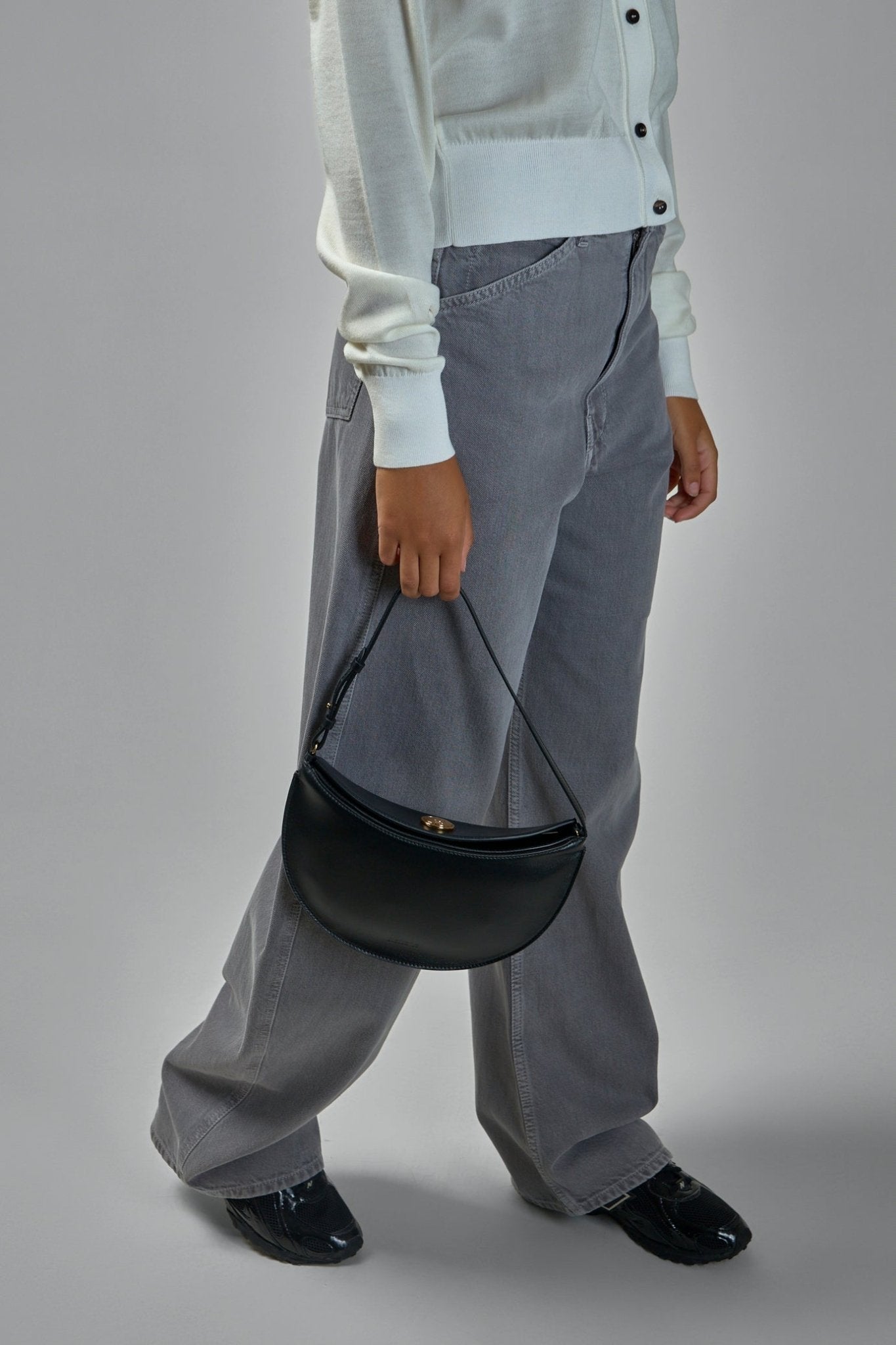 Jacquemus - Petit Calisso Rond Shoulder Bag - LABELS