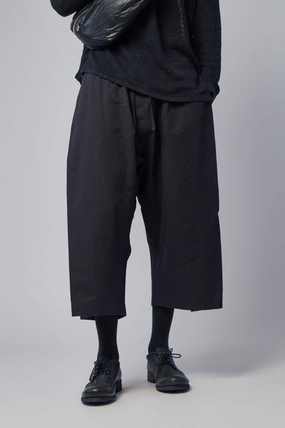 Single Pleated Cropped Shorts