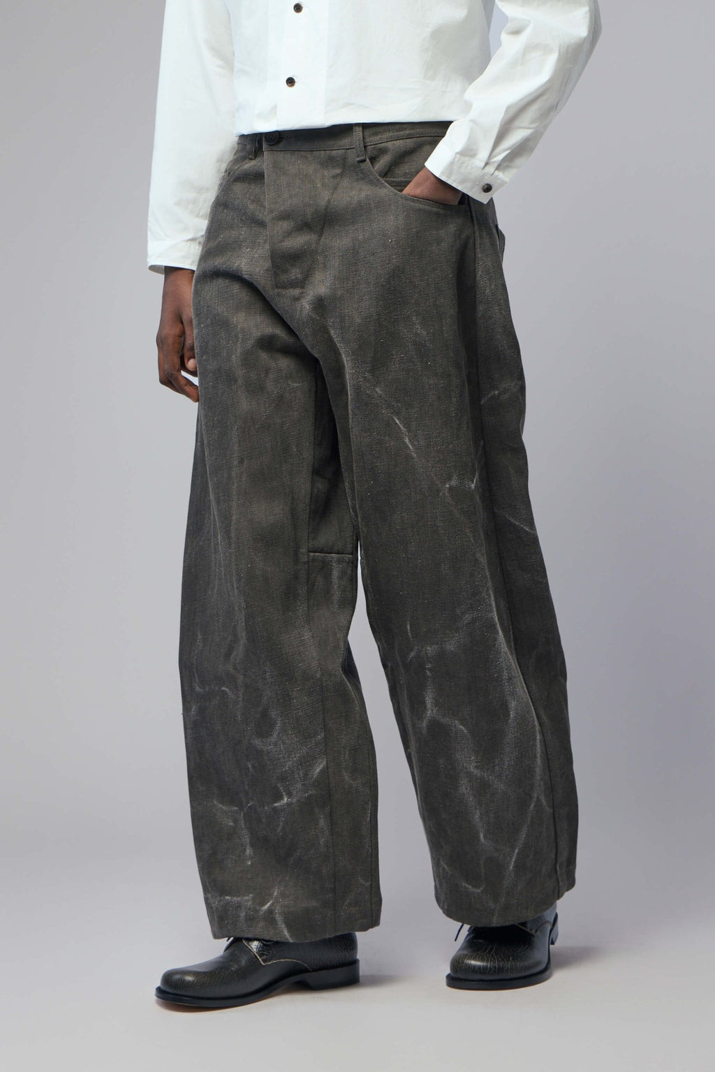 Jan - Jan Van Essche - Trousers90 - LABELS