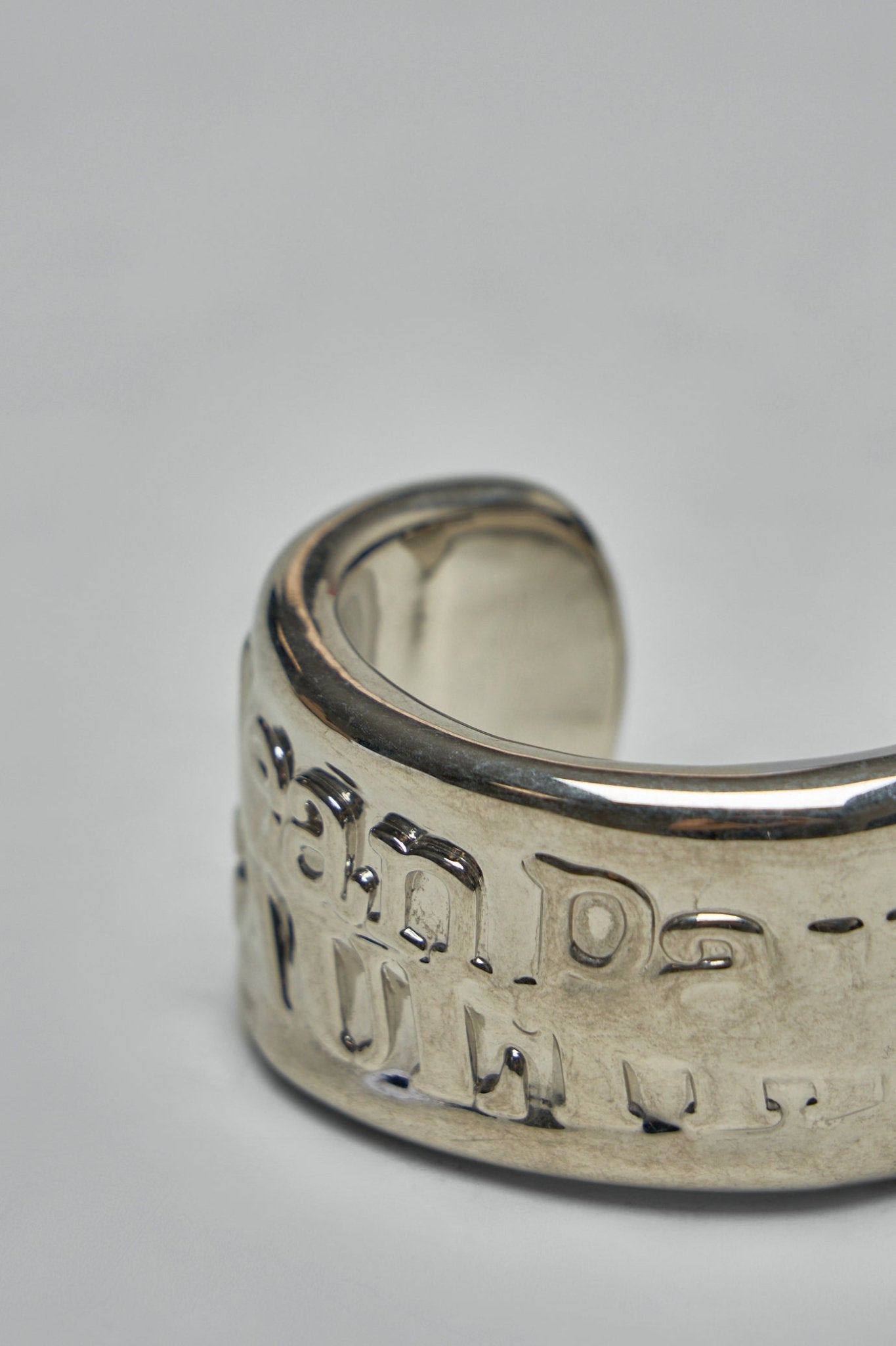 【新品】Jean Paul GAULTIER☆ロゴ ブレスレット☆アンクレット Jean Paul Gaultier Bracelets - Logo Cuff Design – LABELS