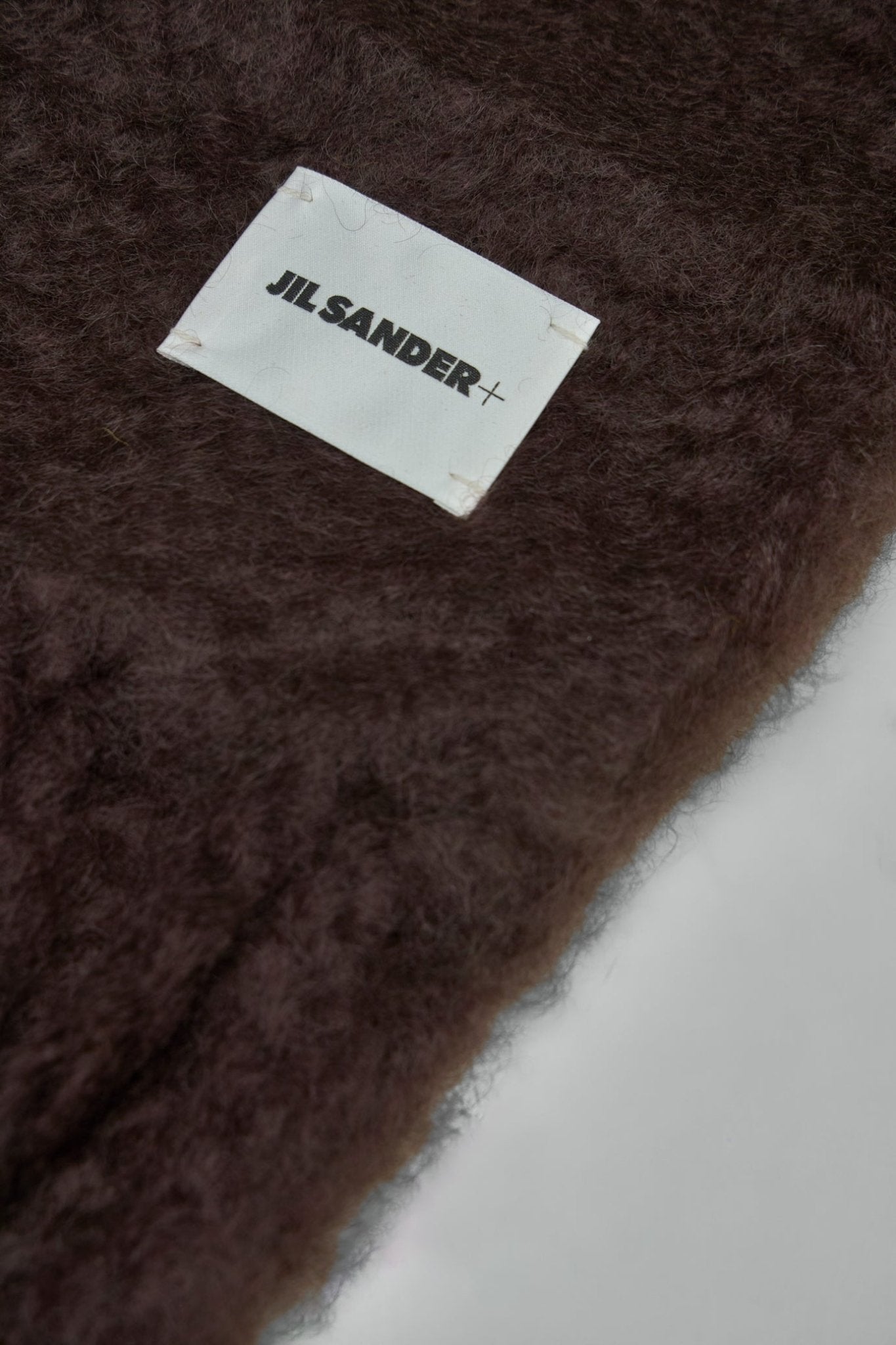 Jil Sander Logo Patch Fringe-Detailed Scarf – LABELS