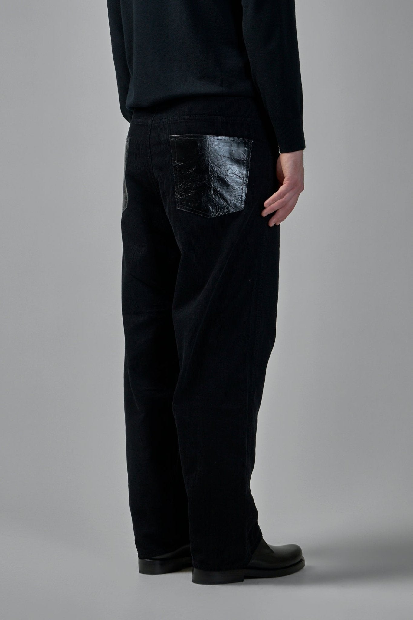 ガウチョパンツ Sサイズ JUNYA WATANABE Junya Watanabe: Women's Pleated Cuffed Trousers (Black) | Dover