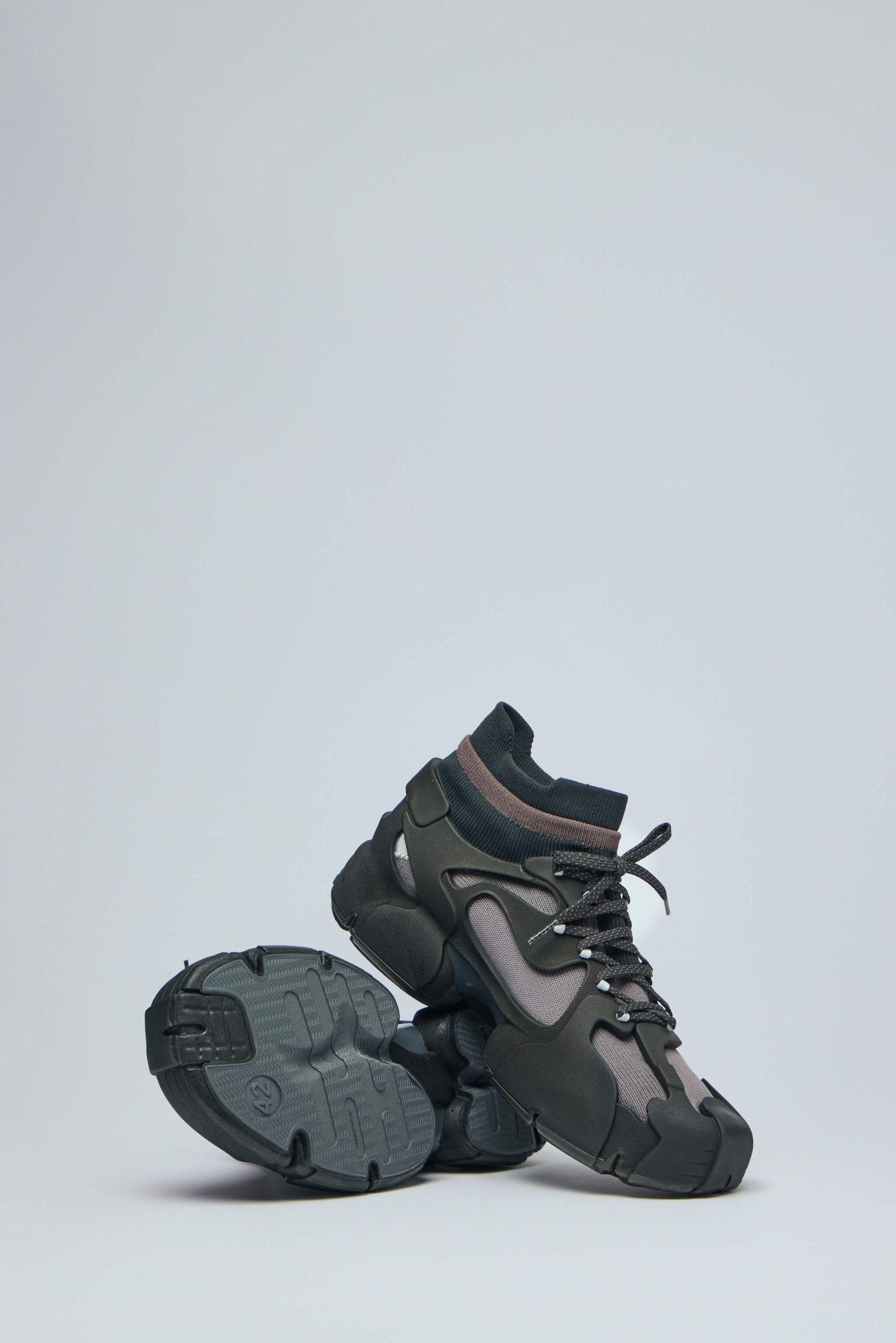 Junya Watanabe MAN Flats - Heinrich Dinkelacker – LABELS