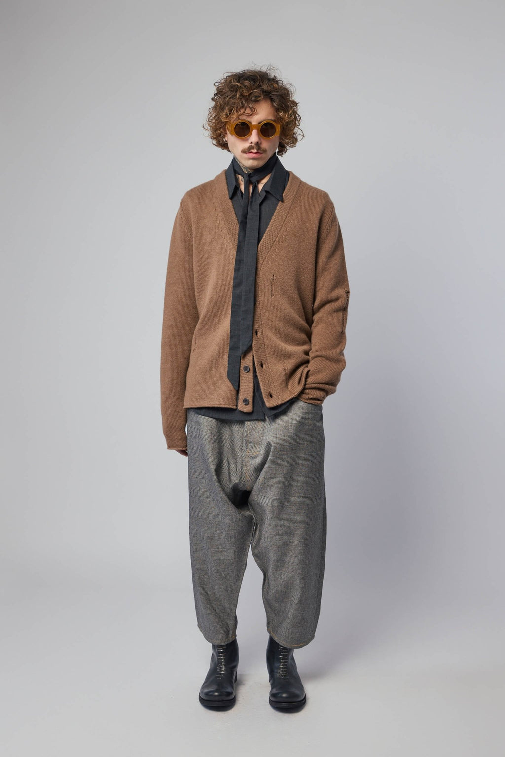 K'ANG - Unisex V - neck Distreseed Cardigan - LABELS