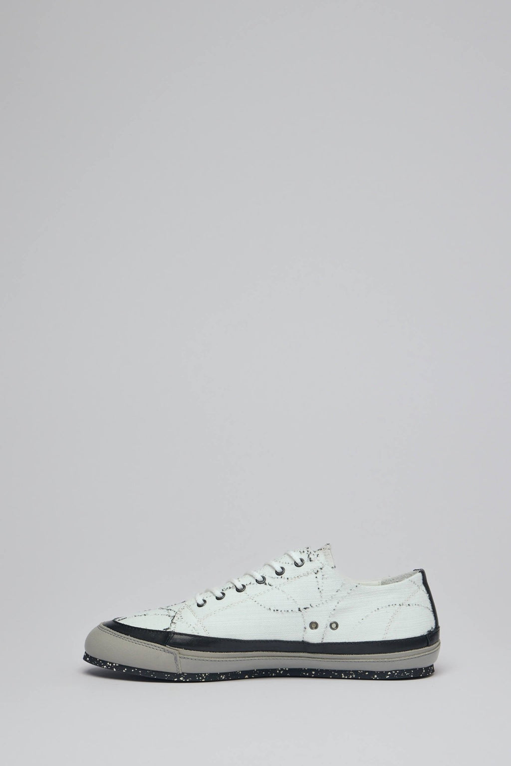 Kiko Kostadinov - Komlo Trainers - LABELS