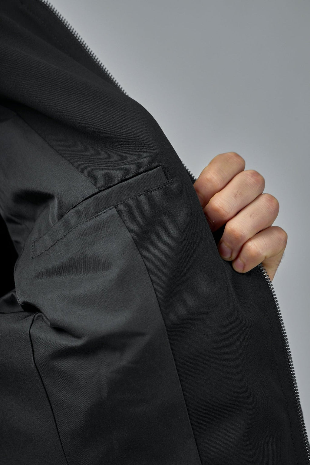 Kiko Kostadinov - Kraner Cropped Blouson - LABELS