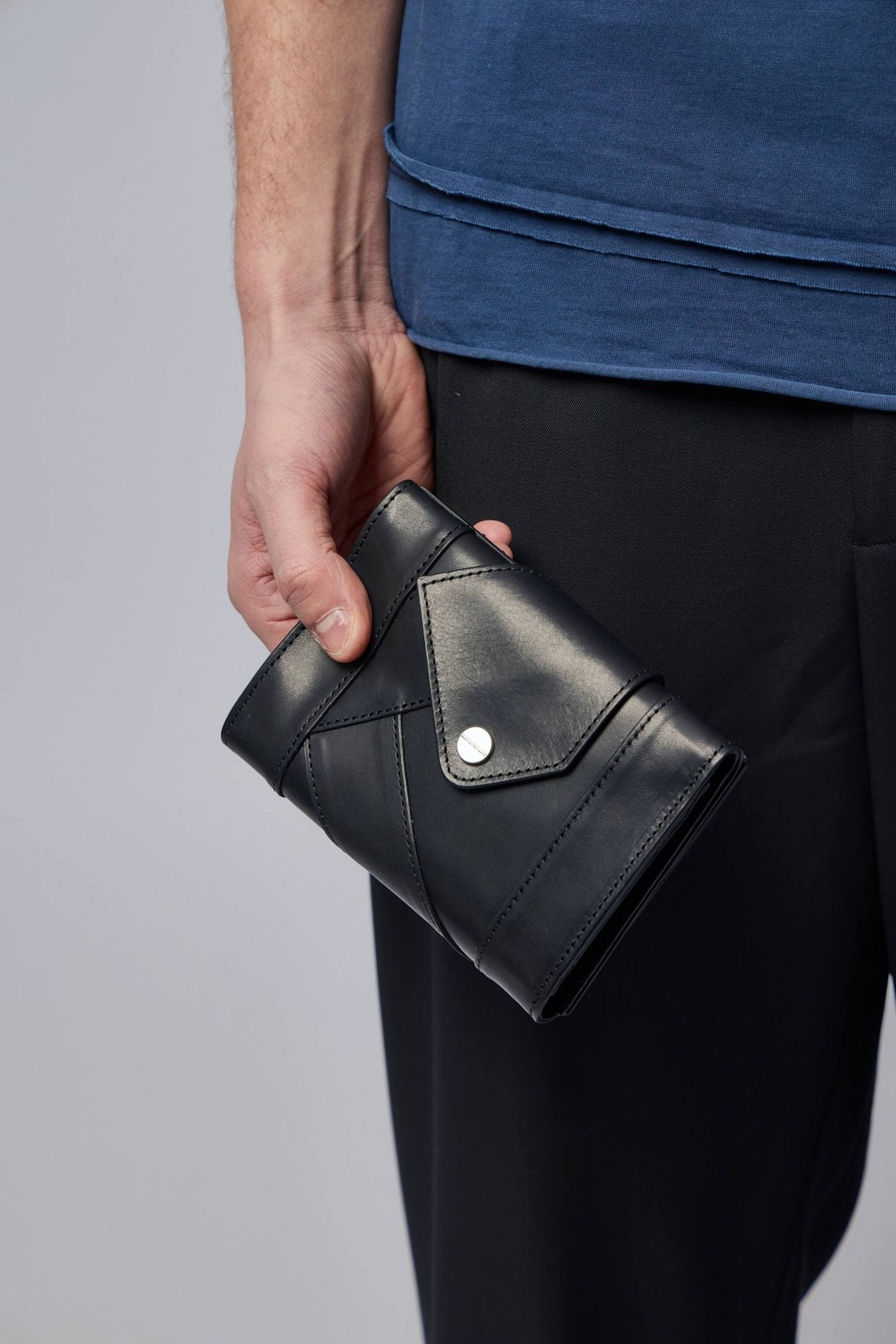 Kiko Kostadinov - Orvos K - wallet - LABELS