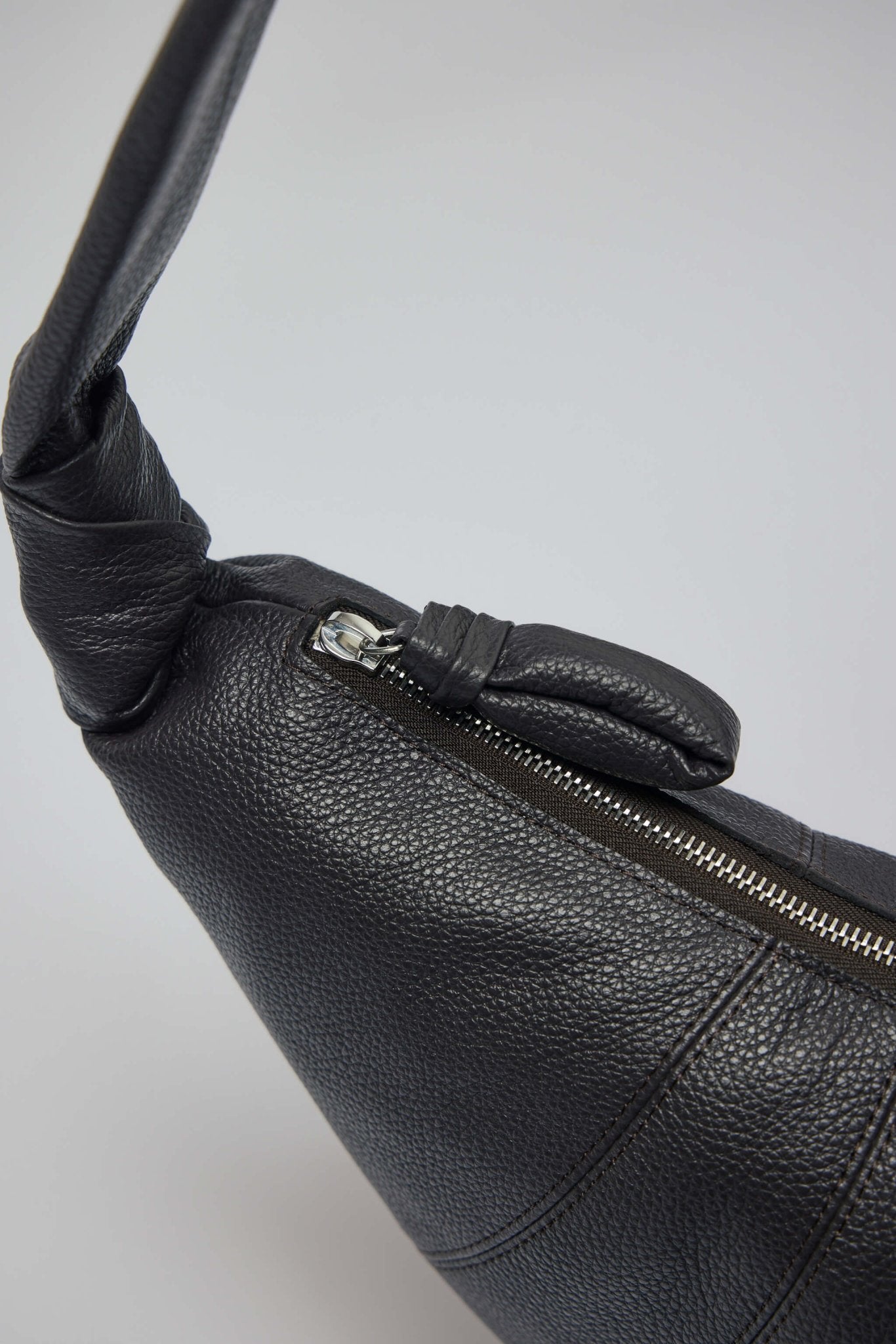 Lemaire - Medium Croissant Bag - LABELS