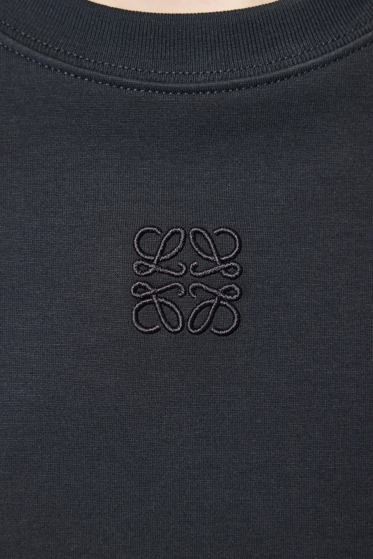 Loewe T-Shirt asymmetric hemline close-up