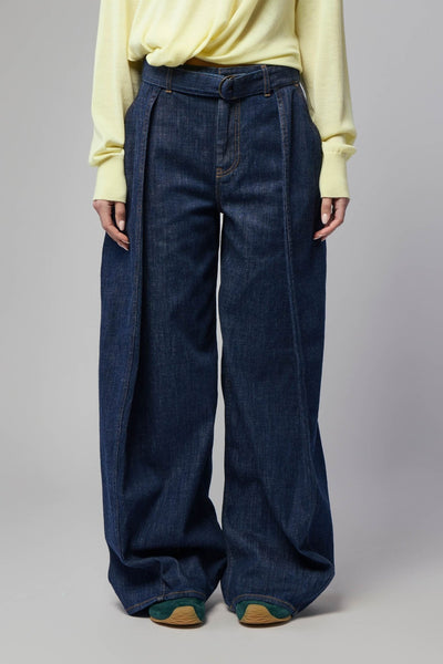 Belted Jeans in Denim