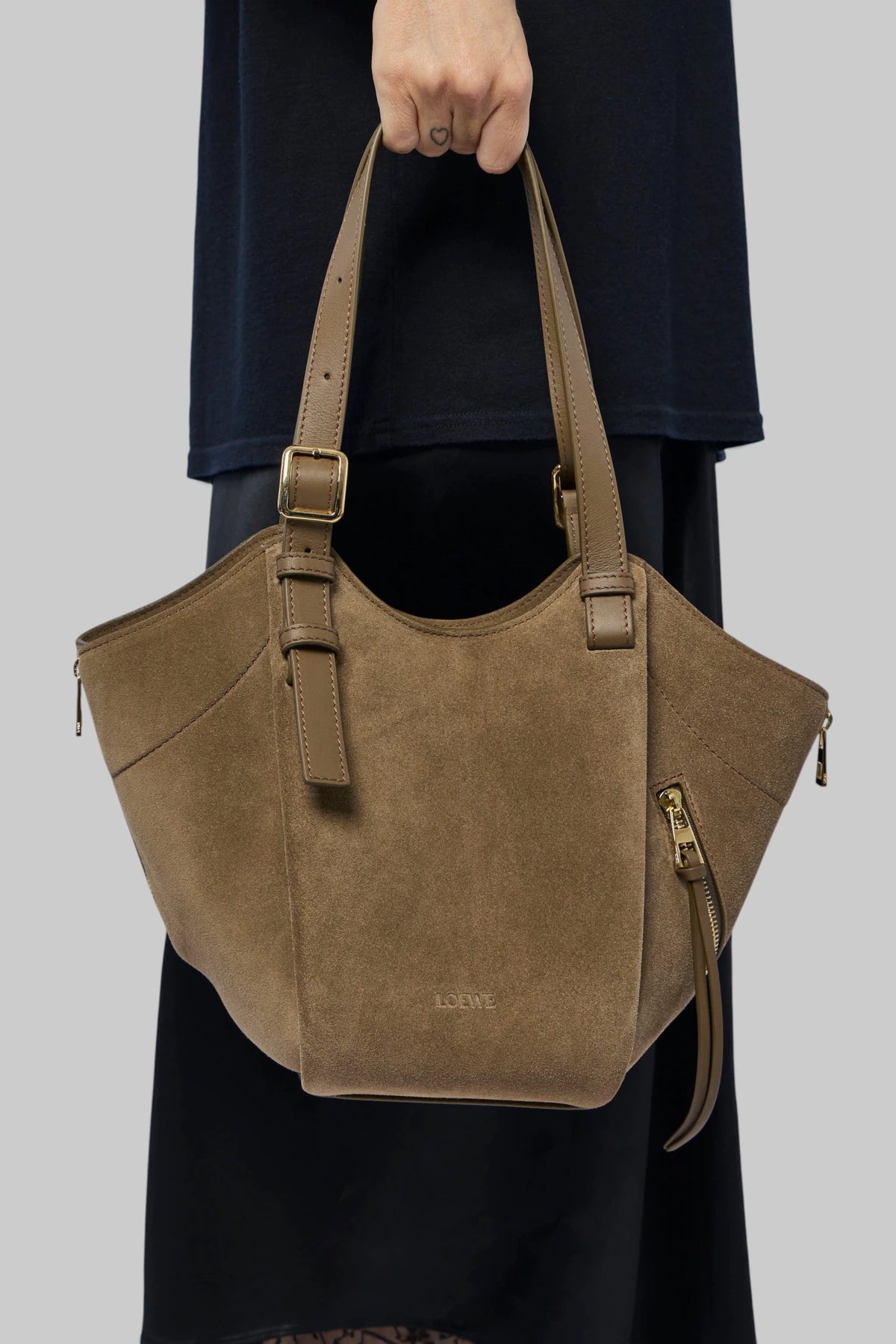 Loewe - Hammock Flip Suede M - LABELS