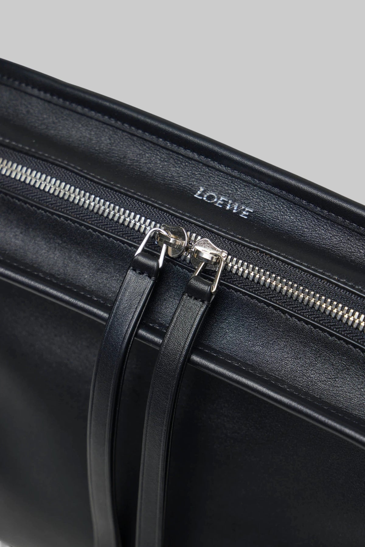 Loewe - Medium Amazona Bag - LABELS