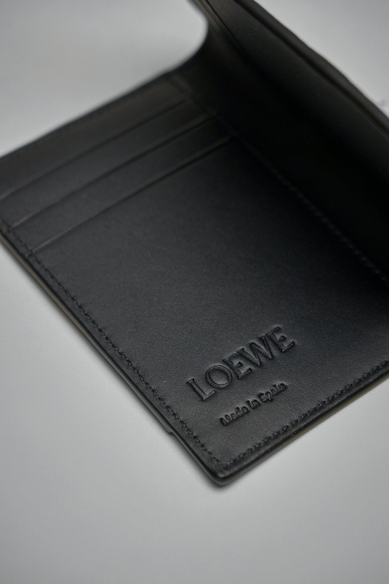Loewe - Puzzle Edge Bifold Cardholder - LABELS
