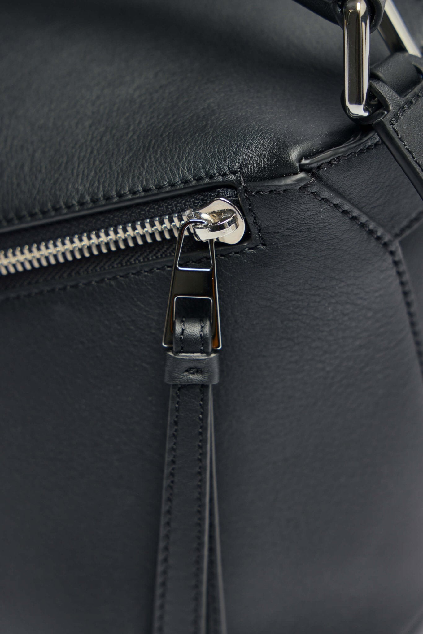 Loewe - Puzzle Edge Small Bag - LABELS