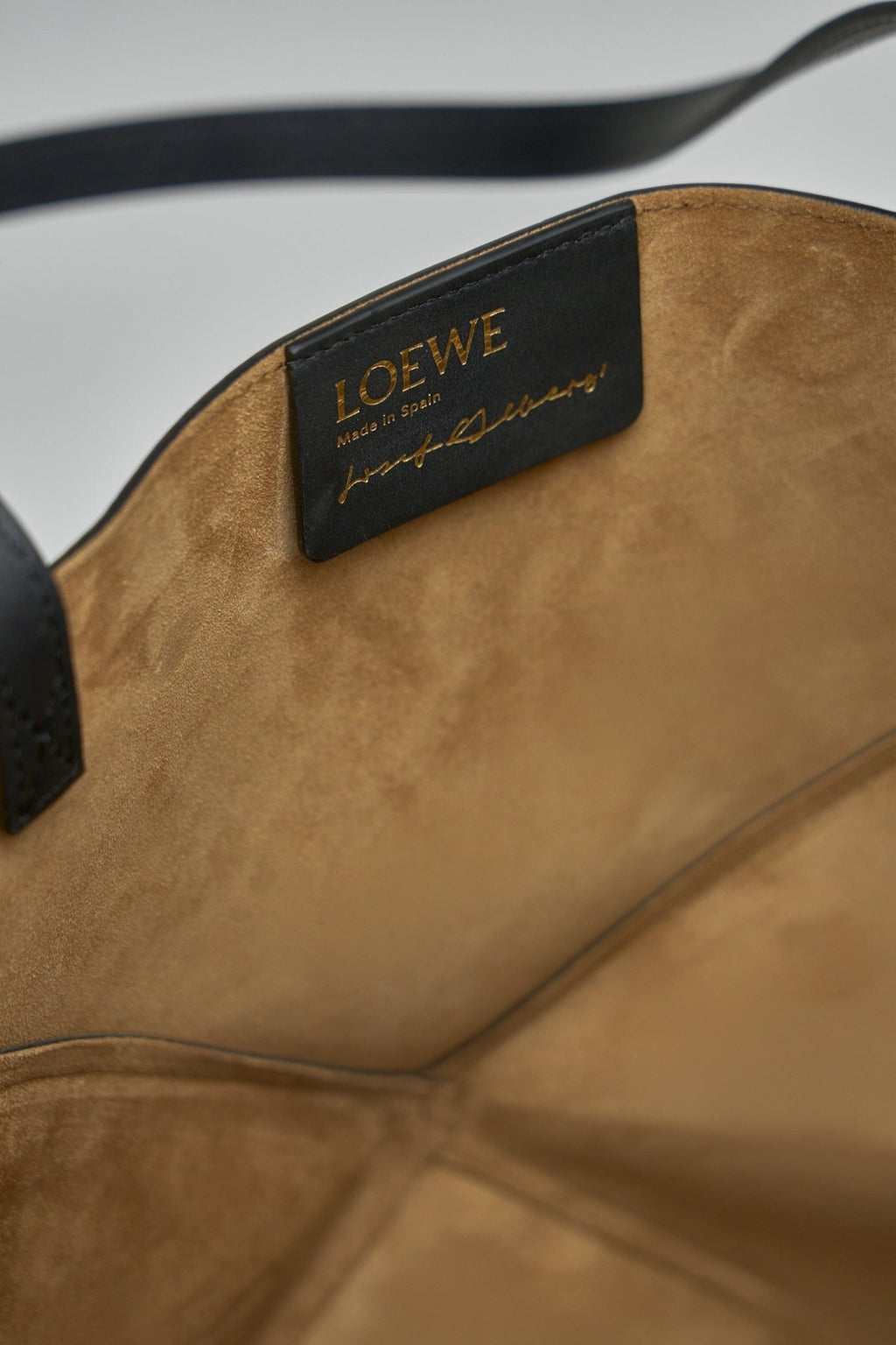 Loewe - Puzzle Fold Tote M Square - LABELS