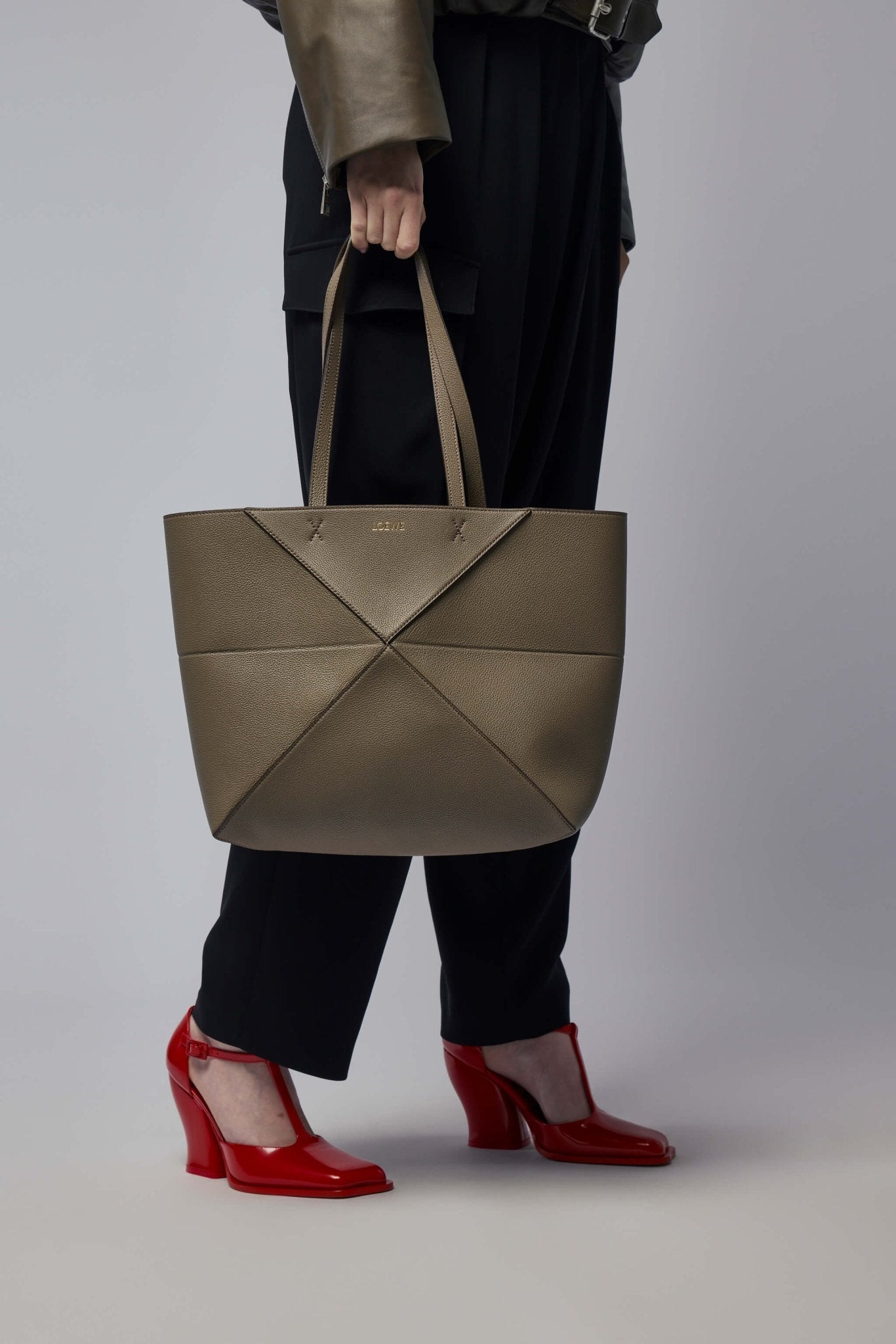 Loewe - Puzzle Fold Tote Medium - LABELS