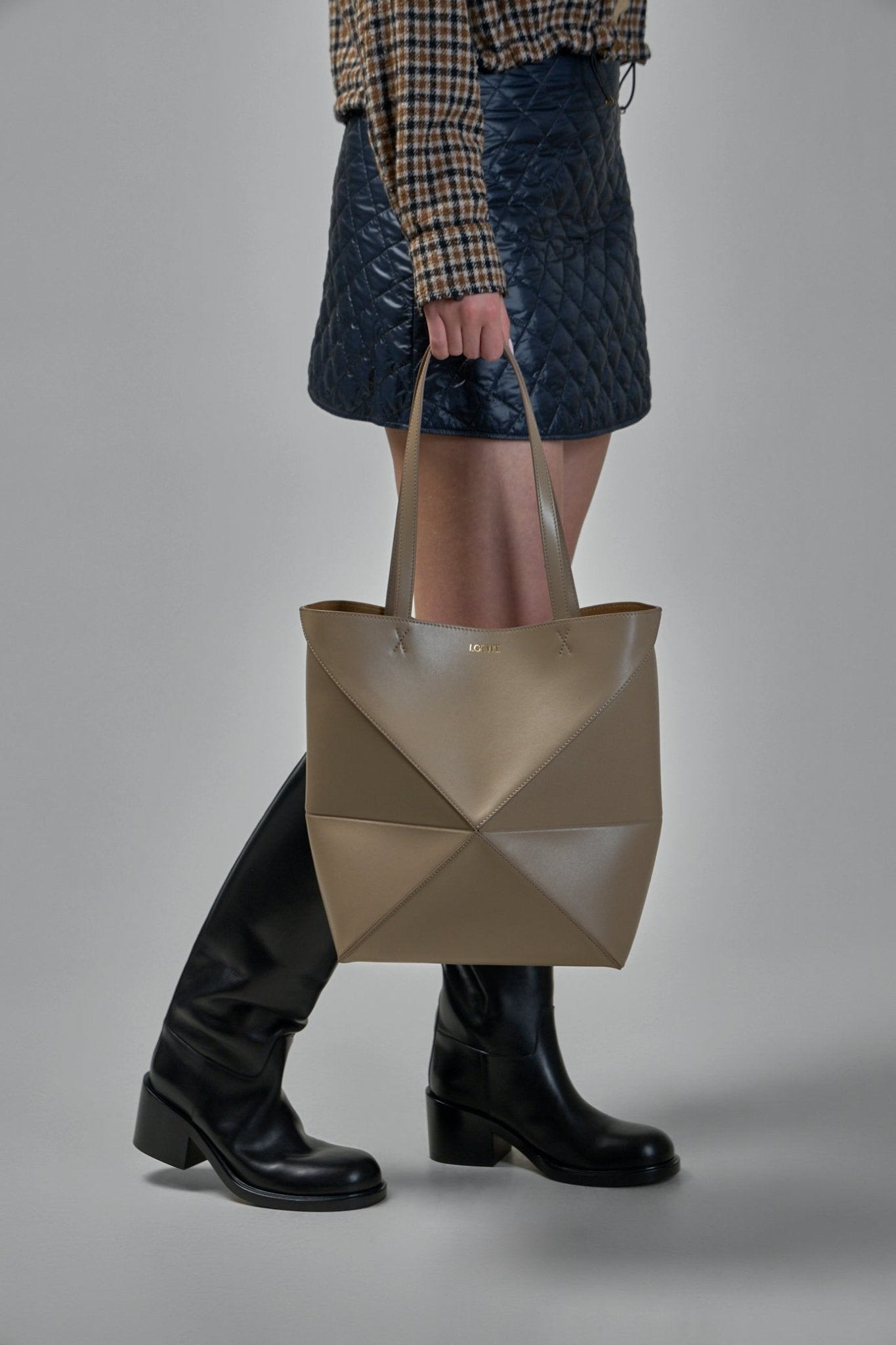 Loewe - Puzzle Fold Tote Medium - LABELS