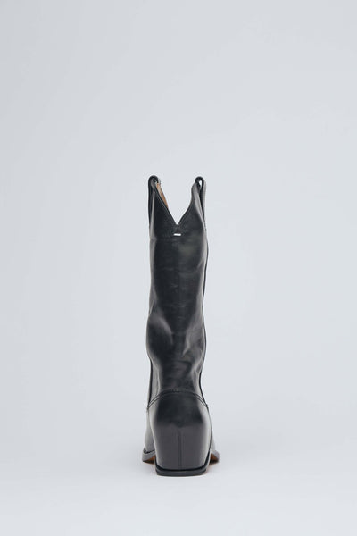 Pointed Toe Chelsea Boots