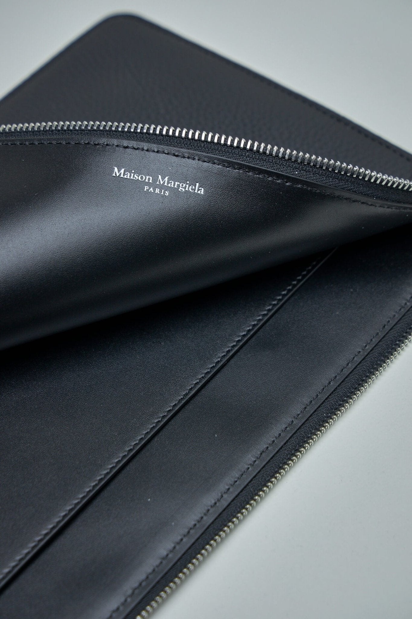 Maison Margiela - Case - LABELS