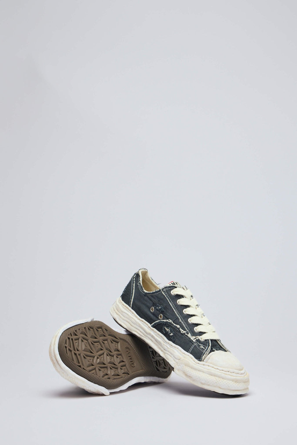 Maison Mihara Yasuhiro - Peterson23 - LABELS