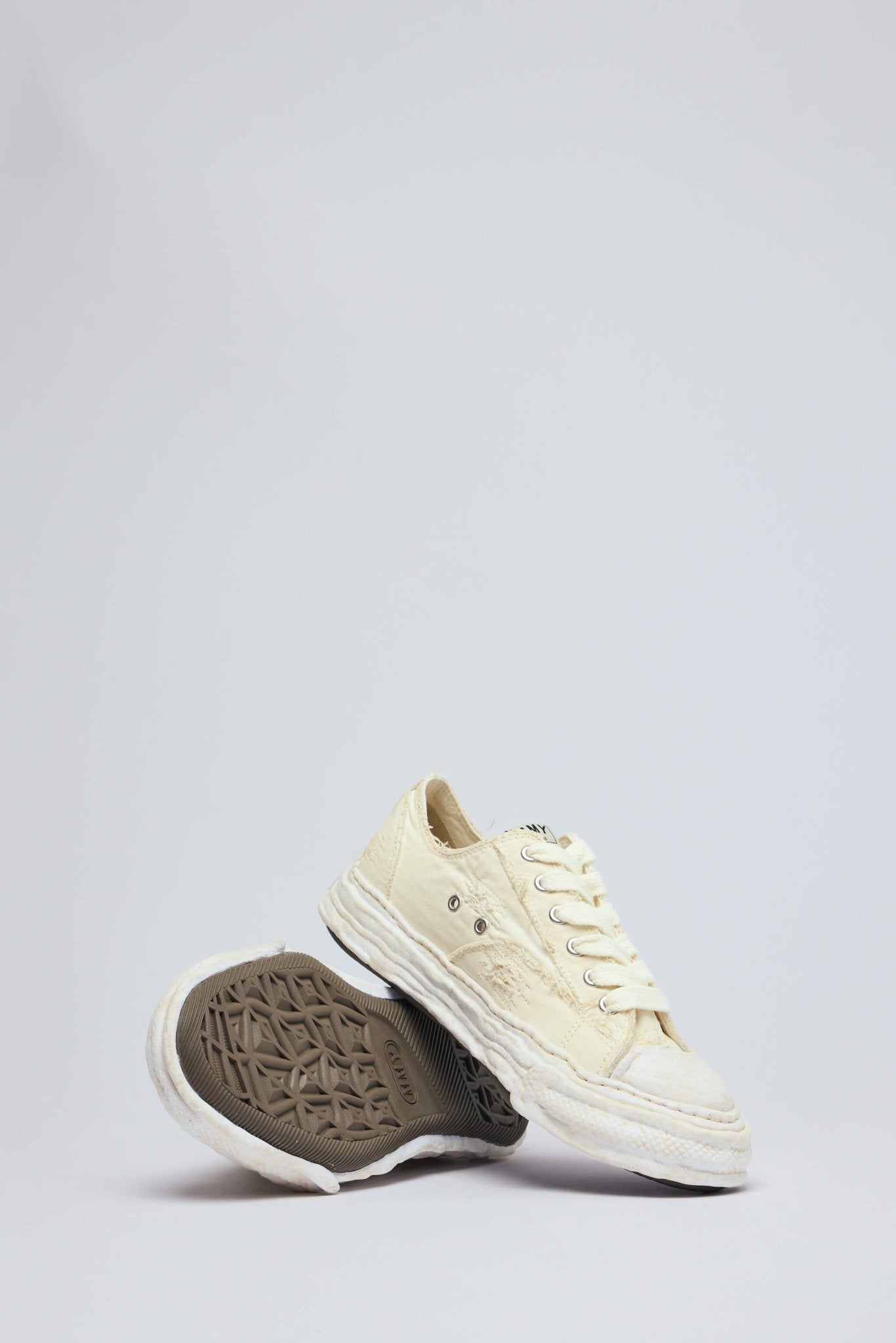 Maison Mihara Yasuhiro - Peterson23 - LABELS