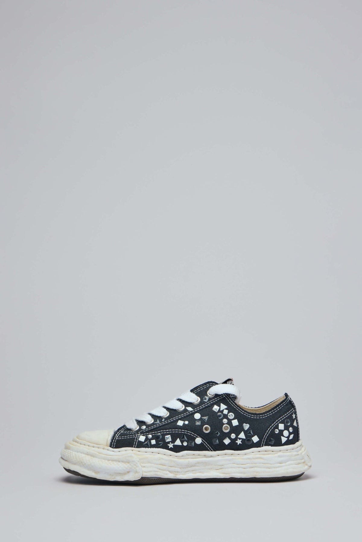 Maison Mihara Yasuhiro - Peterson23 / Original Sole Embellished Canvas Low - top Sneaker - LABELS