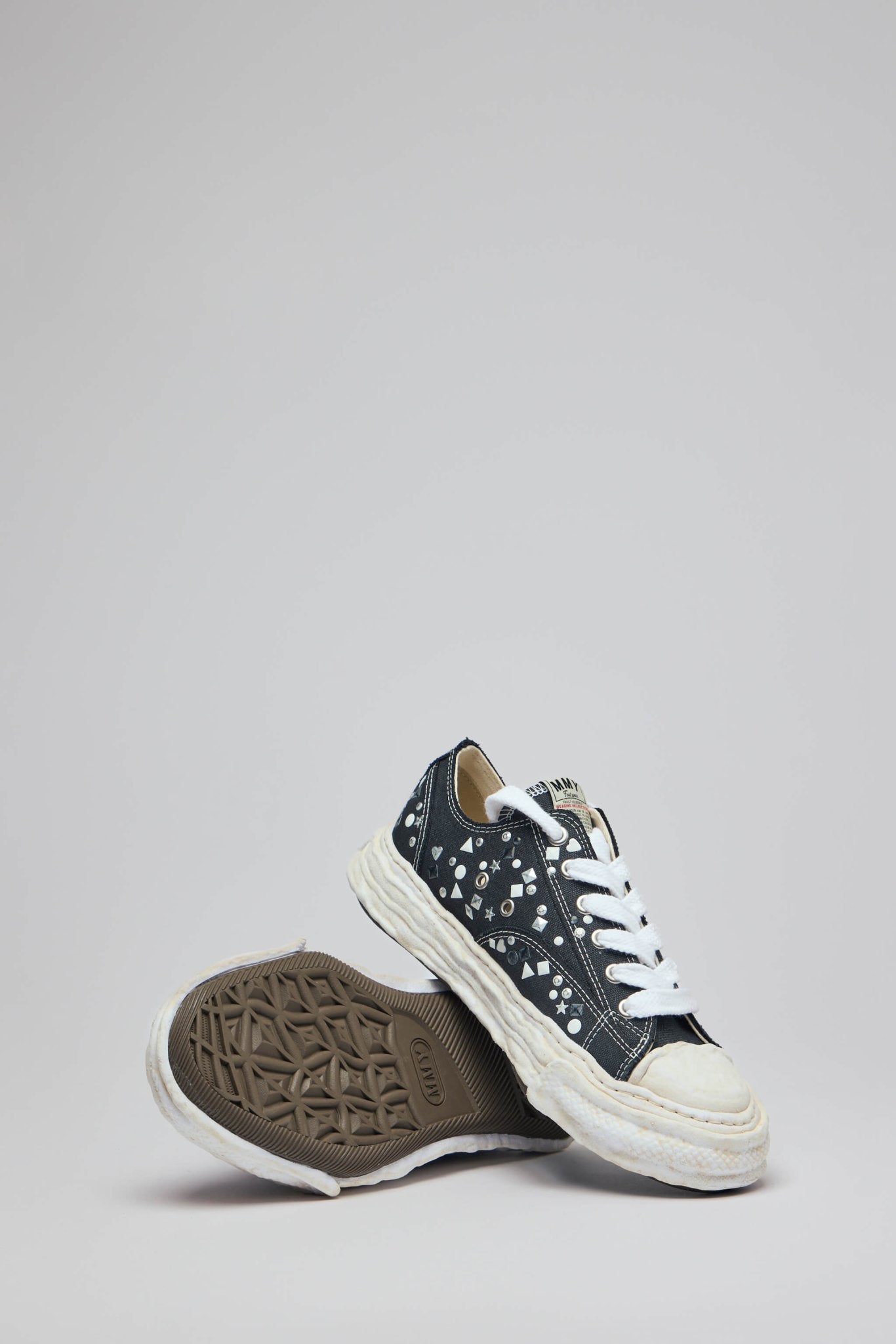 Maison Mihara Yasuhiro - Peterson23 / Original Sole Embellished Canvas Low - top Sneaker - LABELS