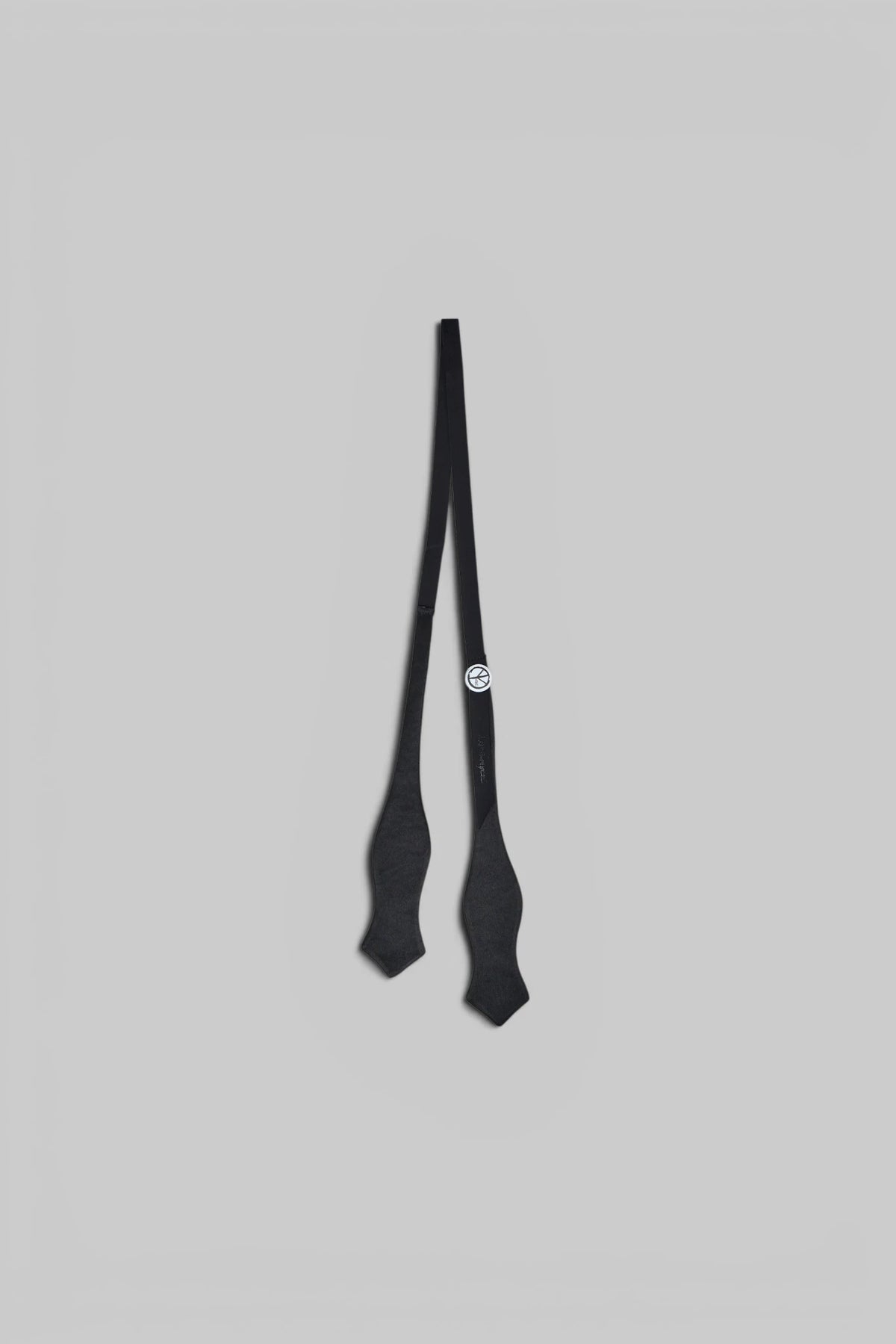 Marina Yee Neckties Bow T bowtie in black with button accent, front view
